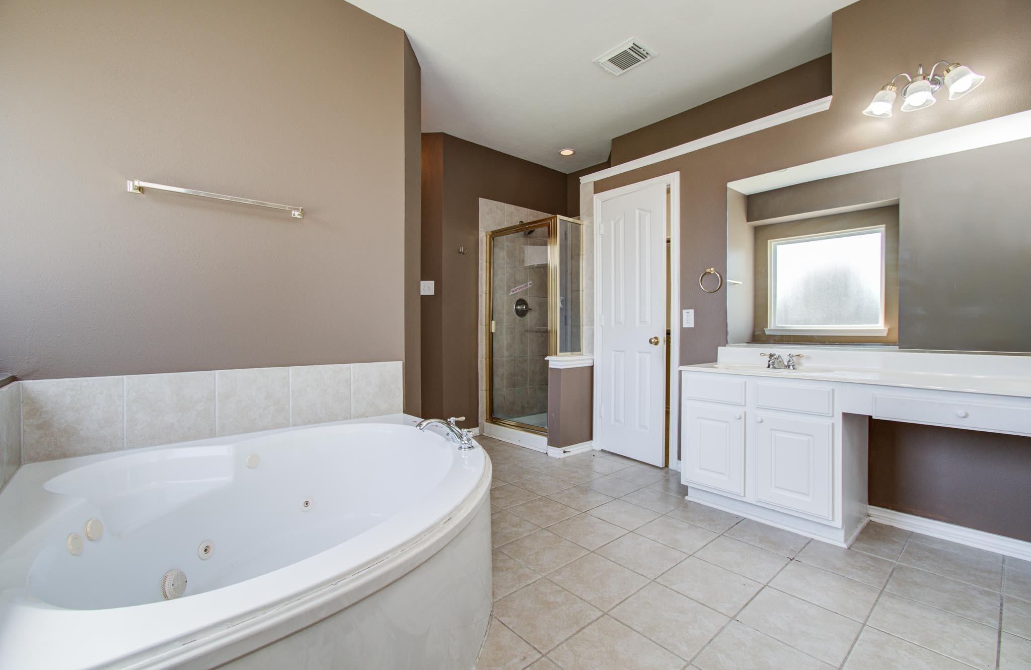 6124 Falkirk Court