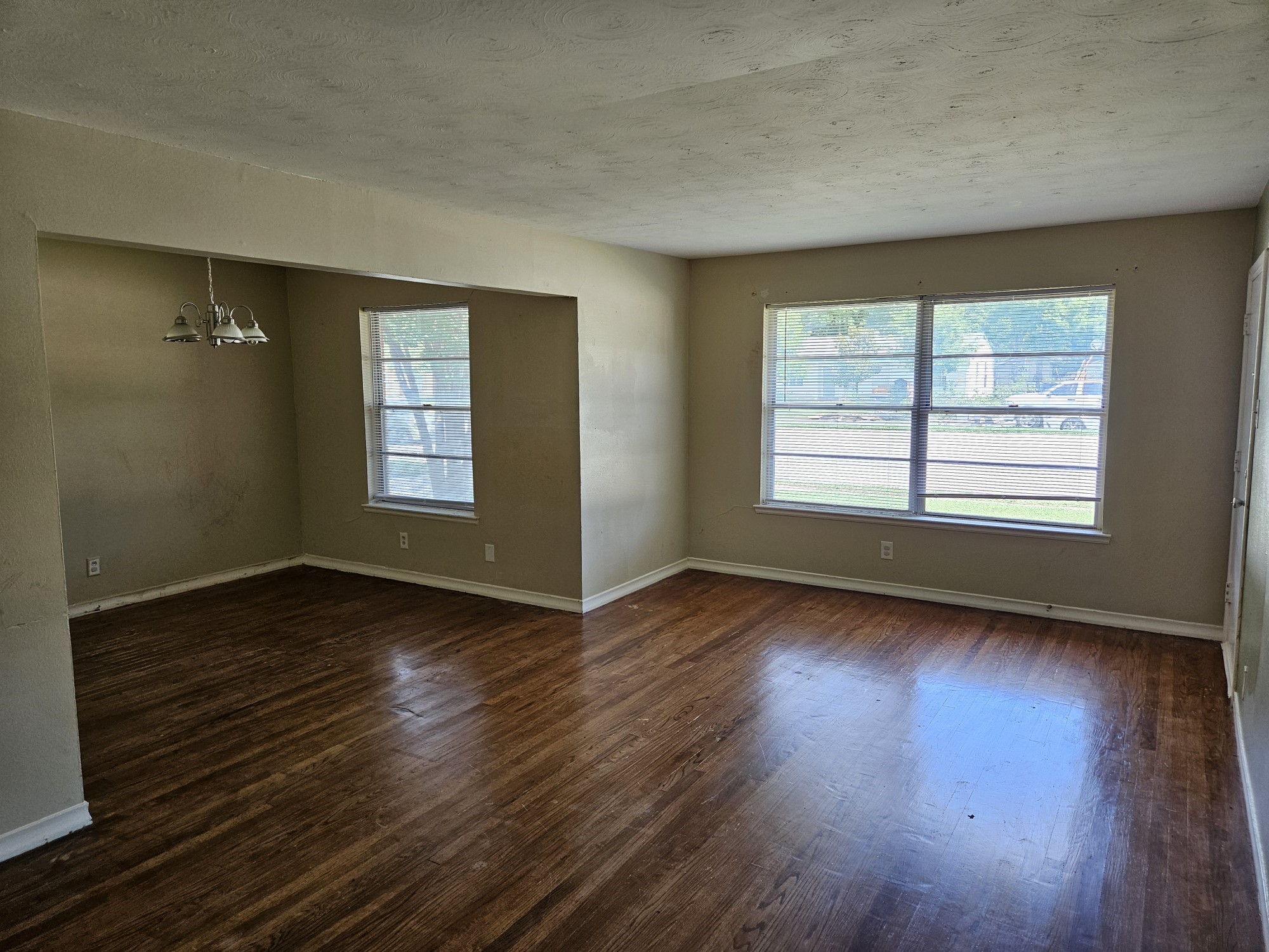 2646 Oates Drive