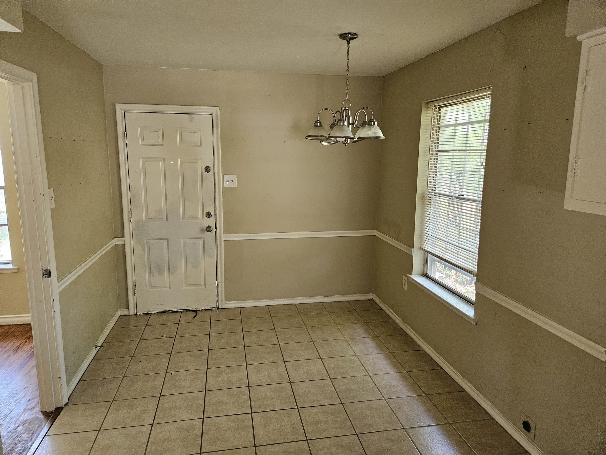 2646 Oates Drive