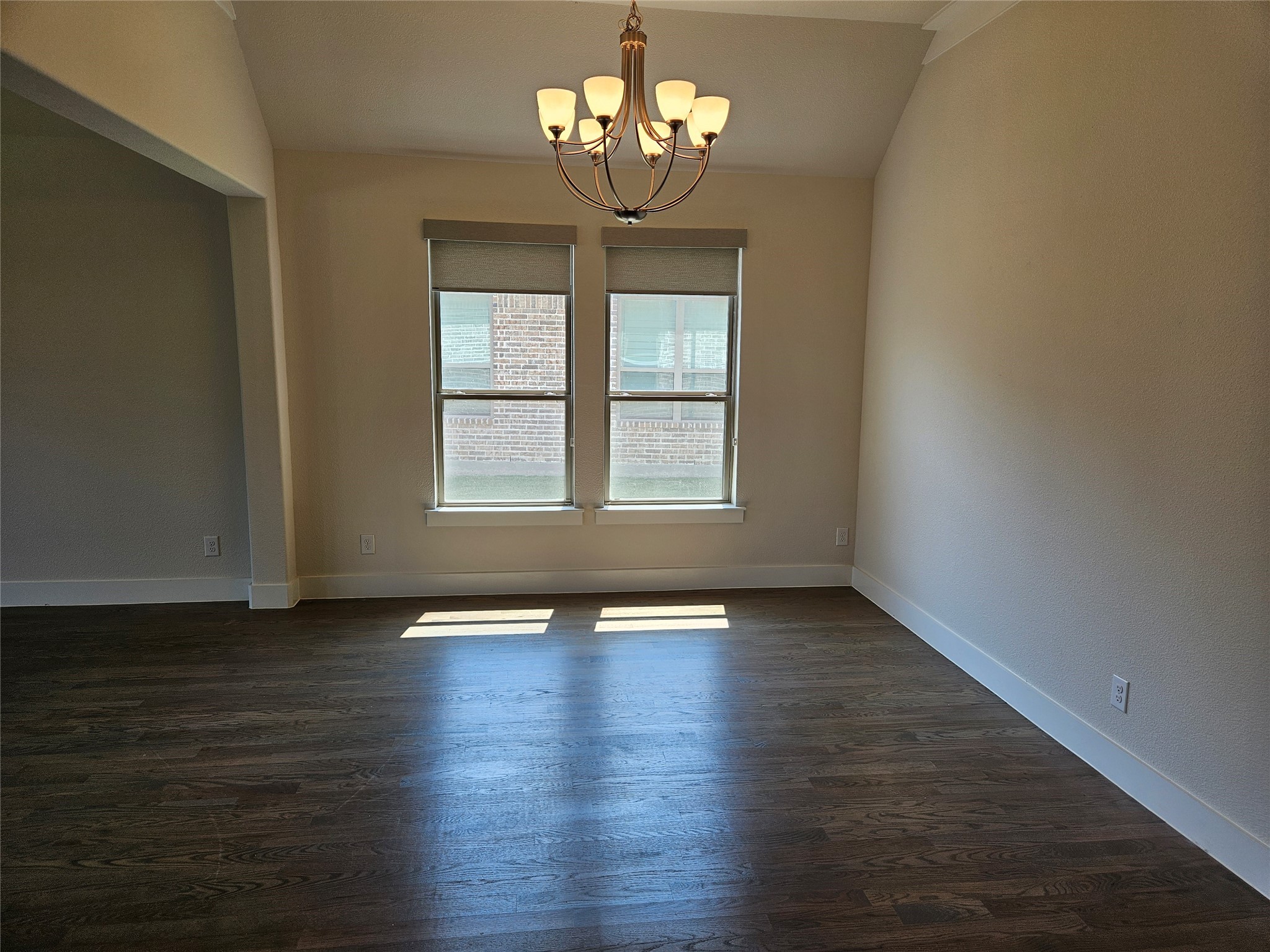 3910 Woodbine Lane