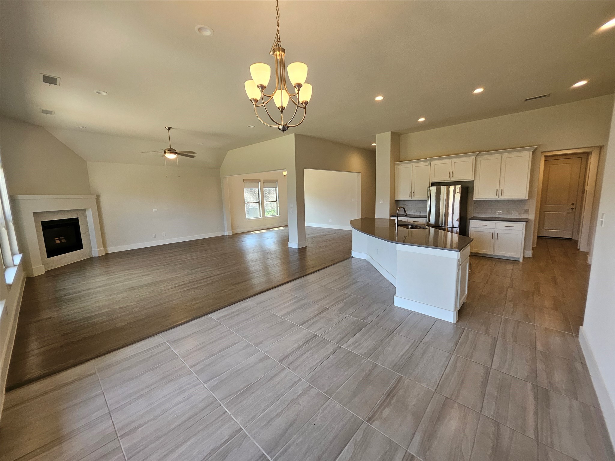 3910 Woodbine Lane