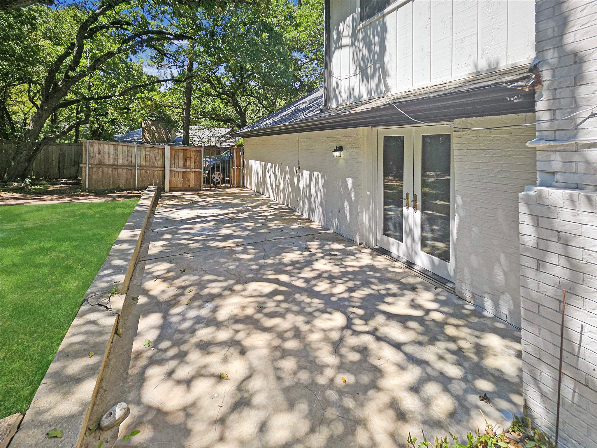 1914 Emerson Lane