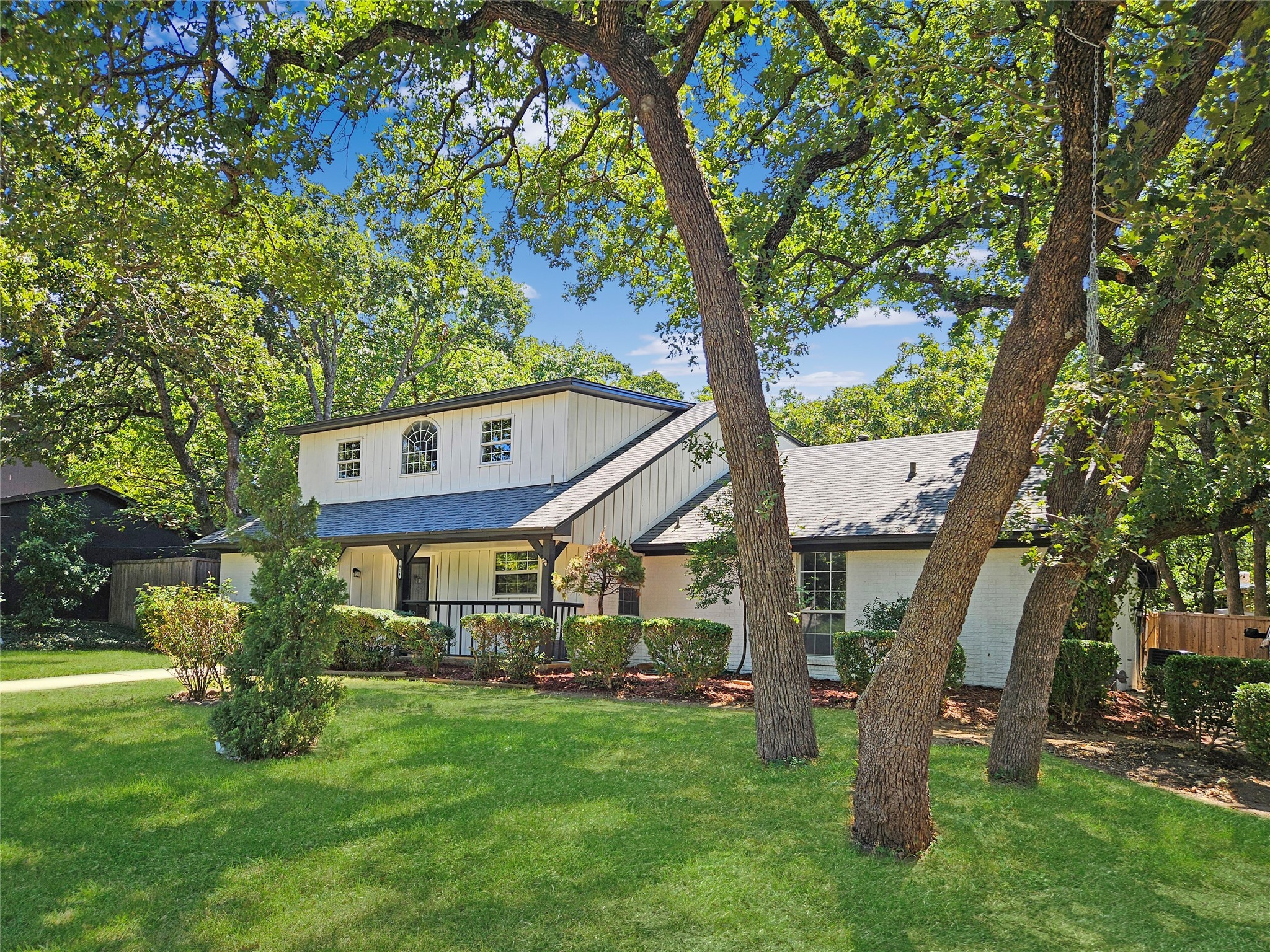 1914 Emerson Lane