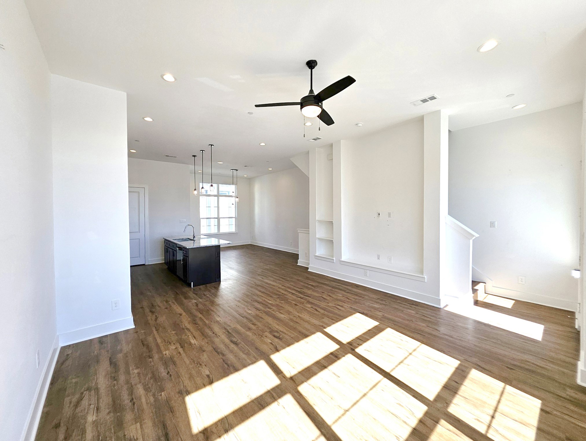 13325 Bee Street 406