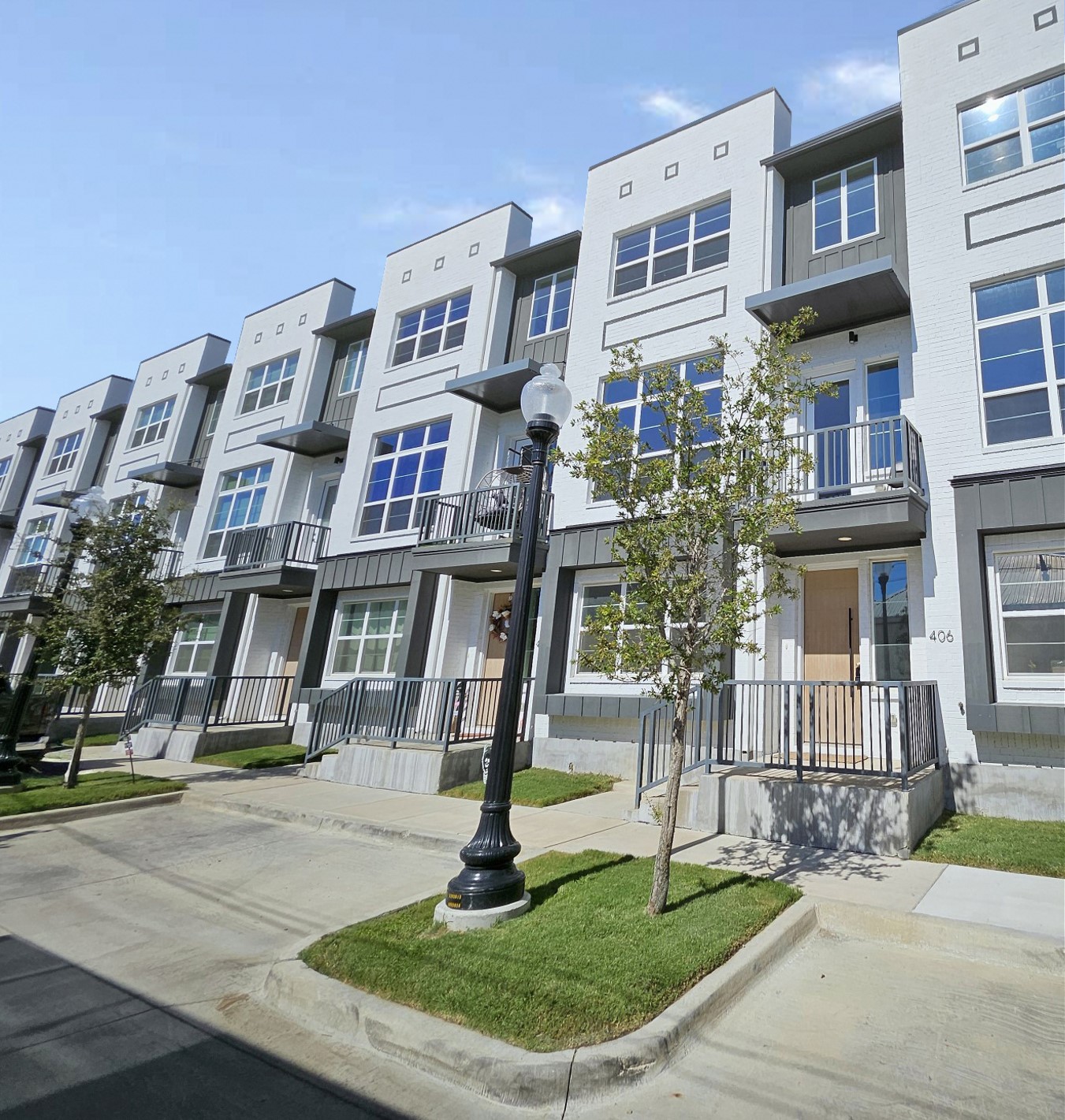 13325 Bee Street 406