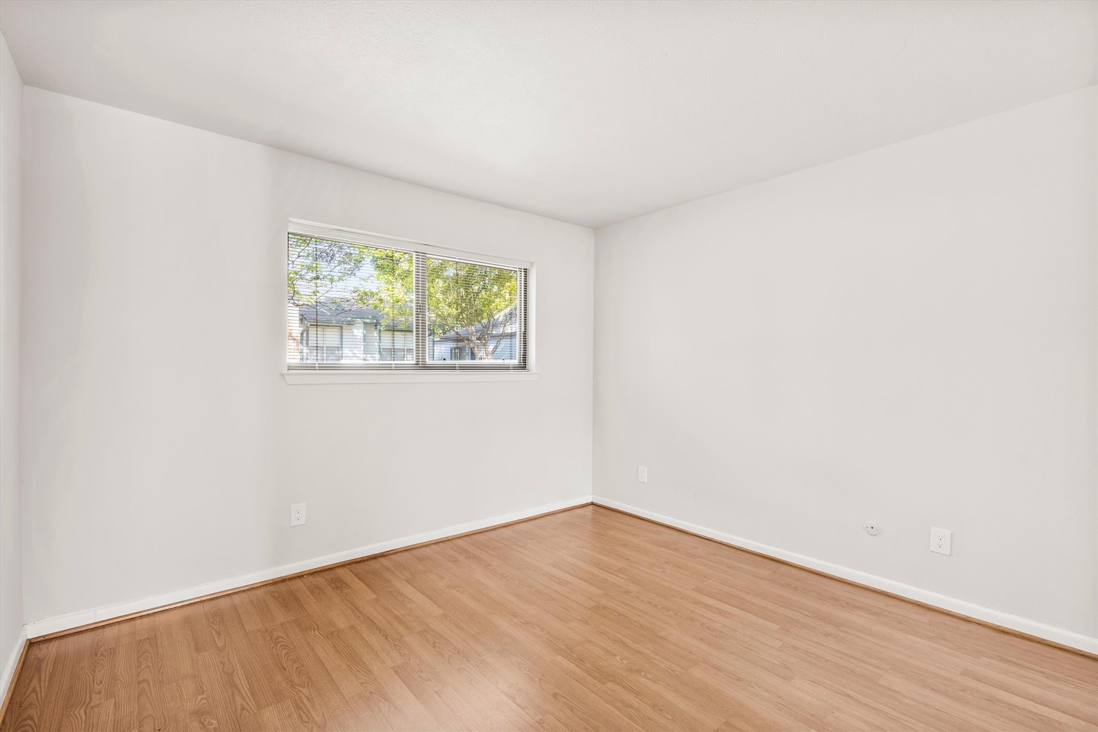 13643 Weald Green Street