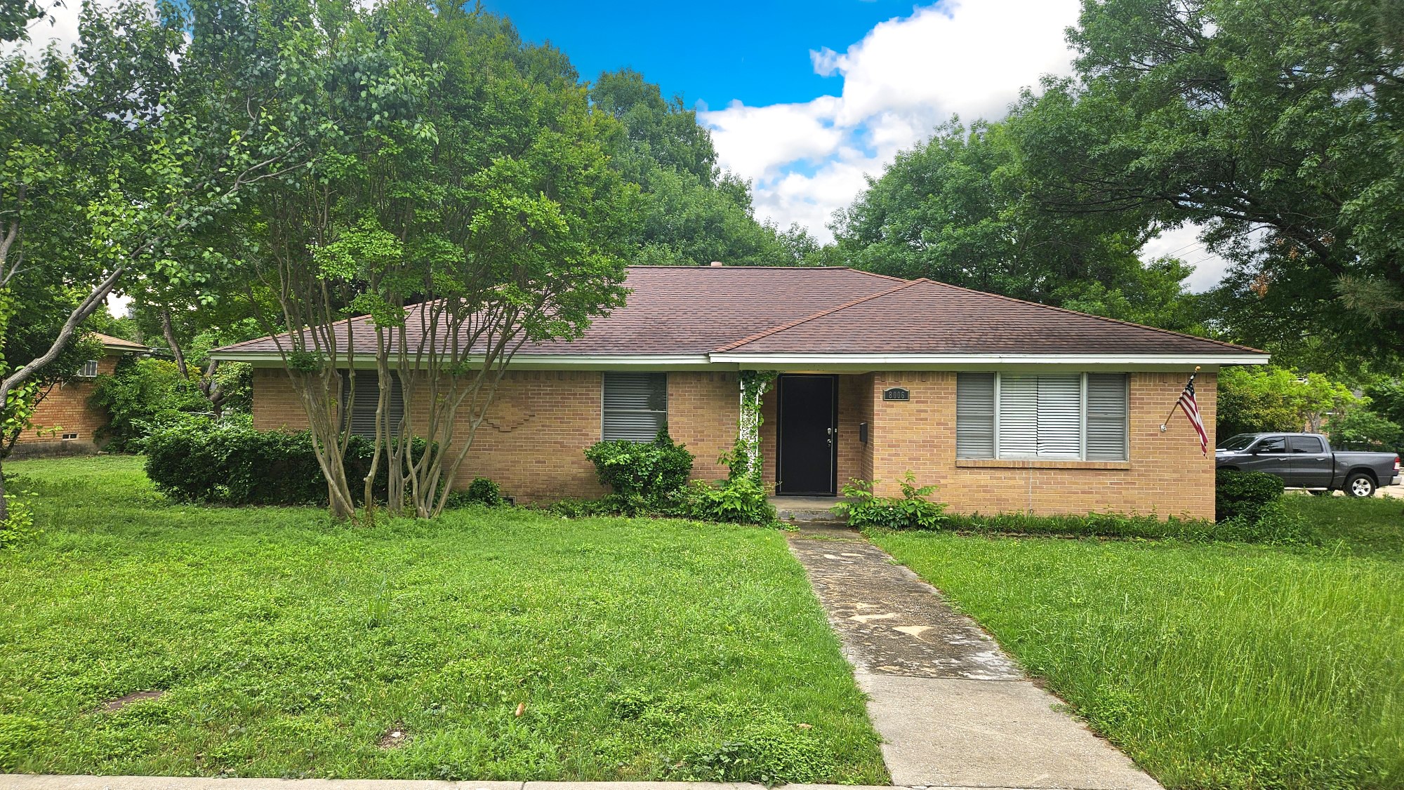 8006 Hunnicut Road