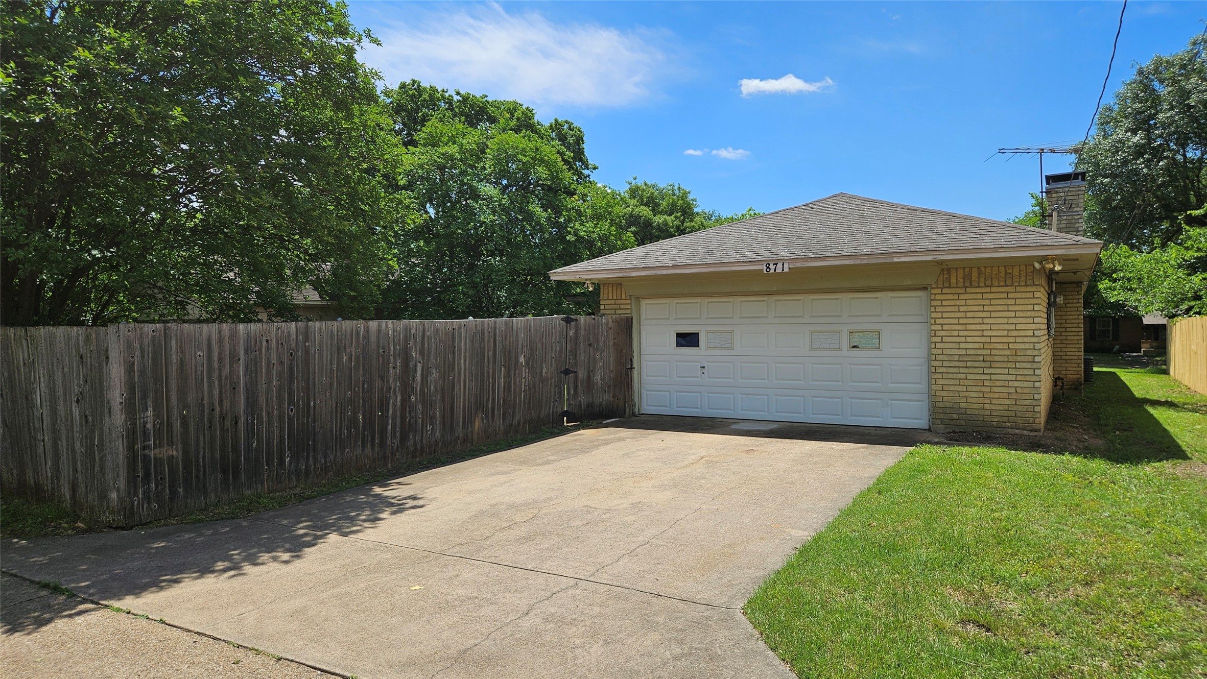 871 Magnolia Lane