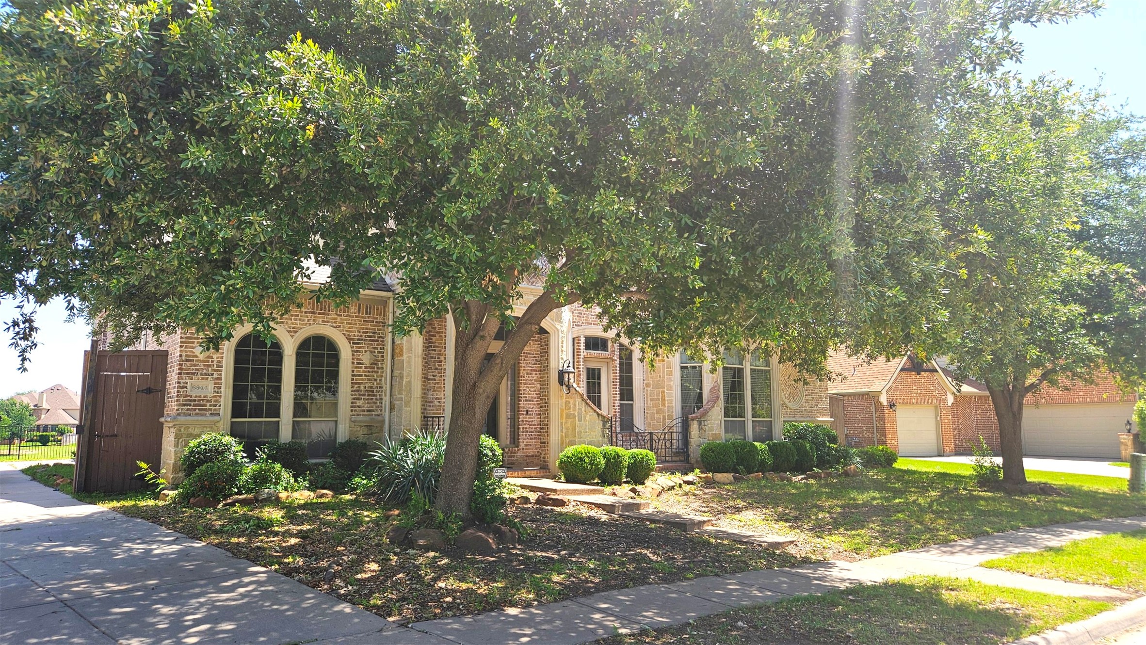 6944 Bridgemarker Drive