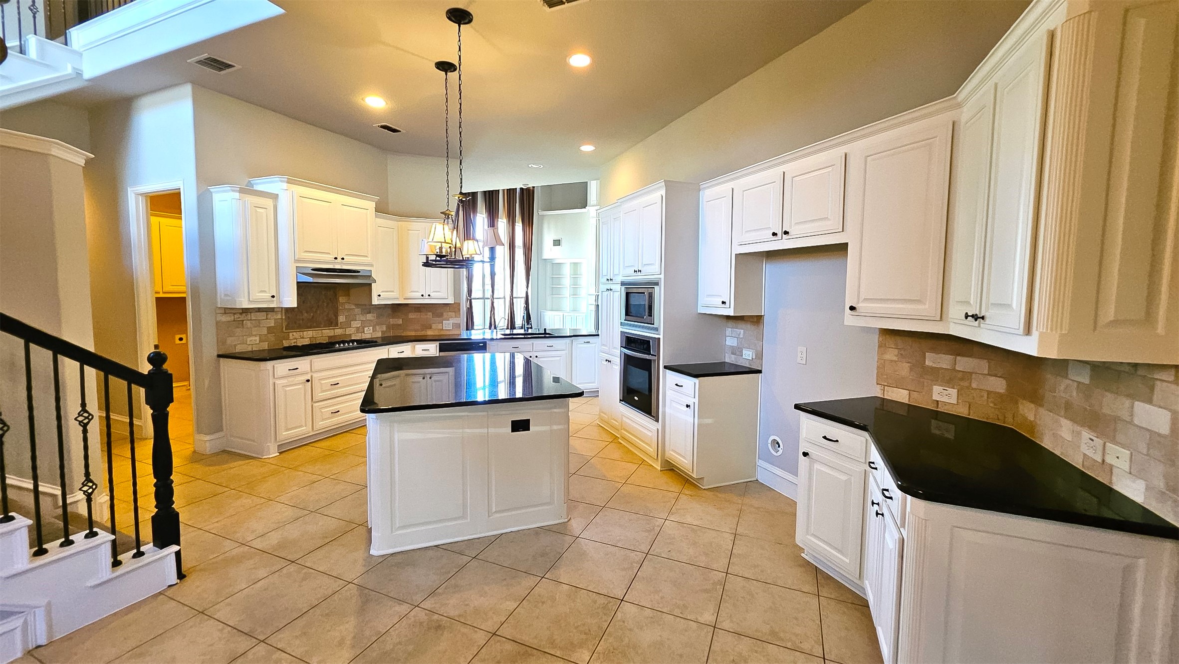 6944 Bridgemarker Drive