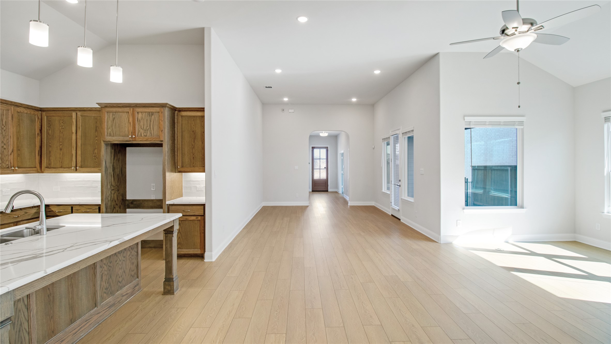 2216 Sternpost Mews