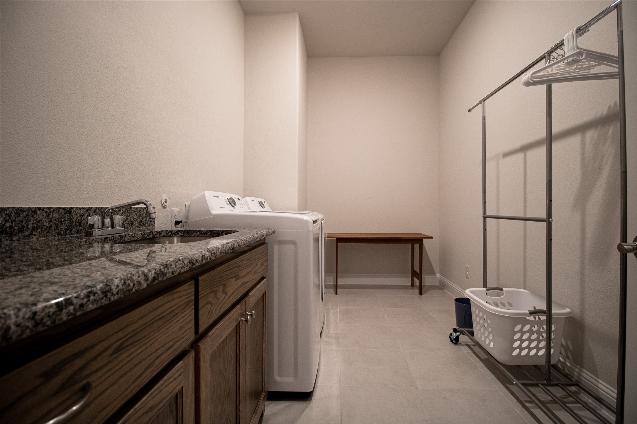 2216 Sternpost Mews