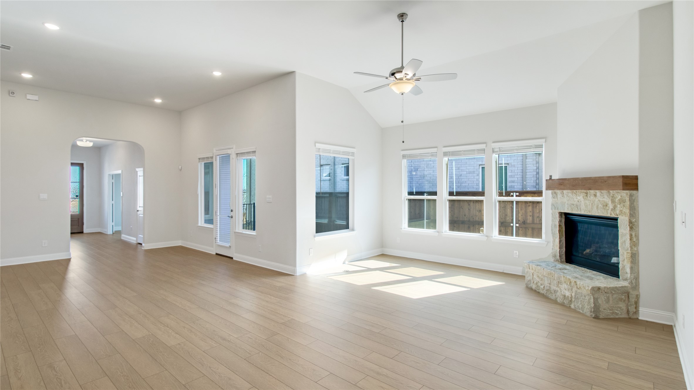 2216 Sternpost Mews
