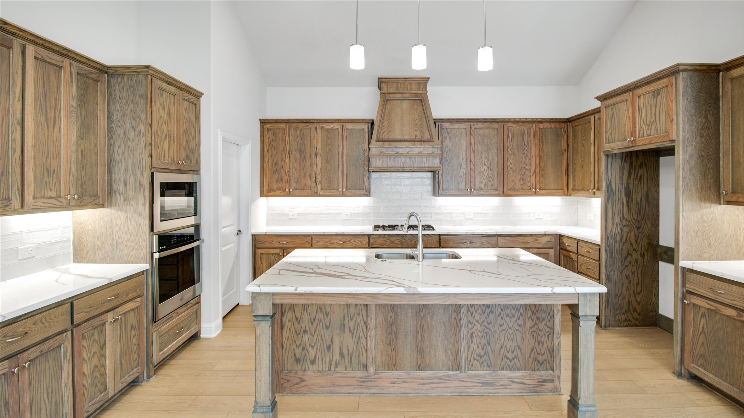 2216 Sternpost Mews