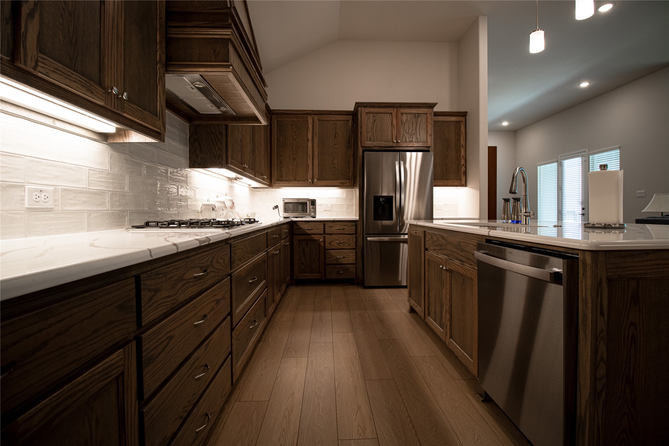 2216 Sternpost Mews