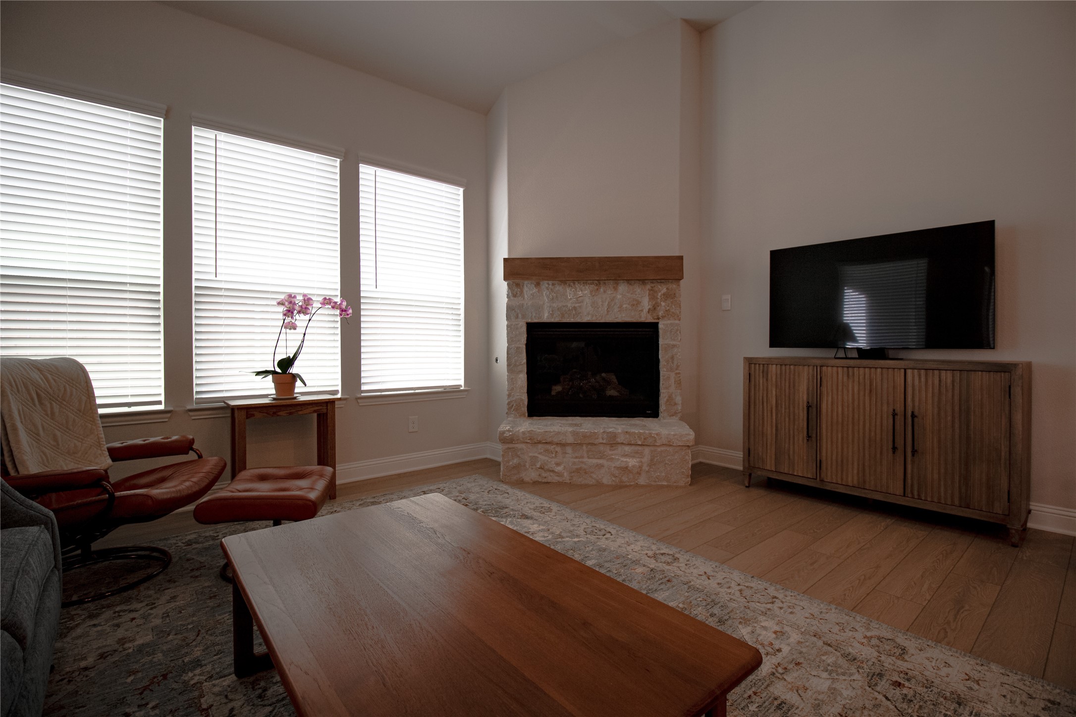 2216 Sternpost Mews