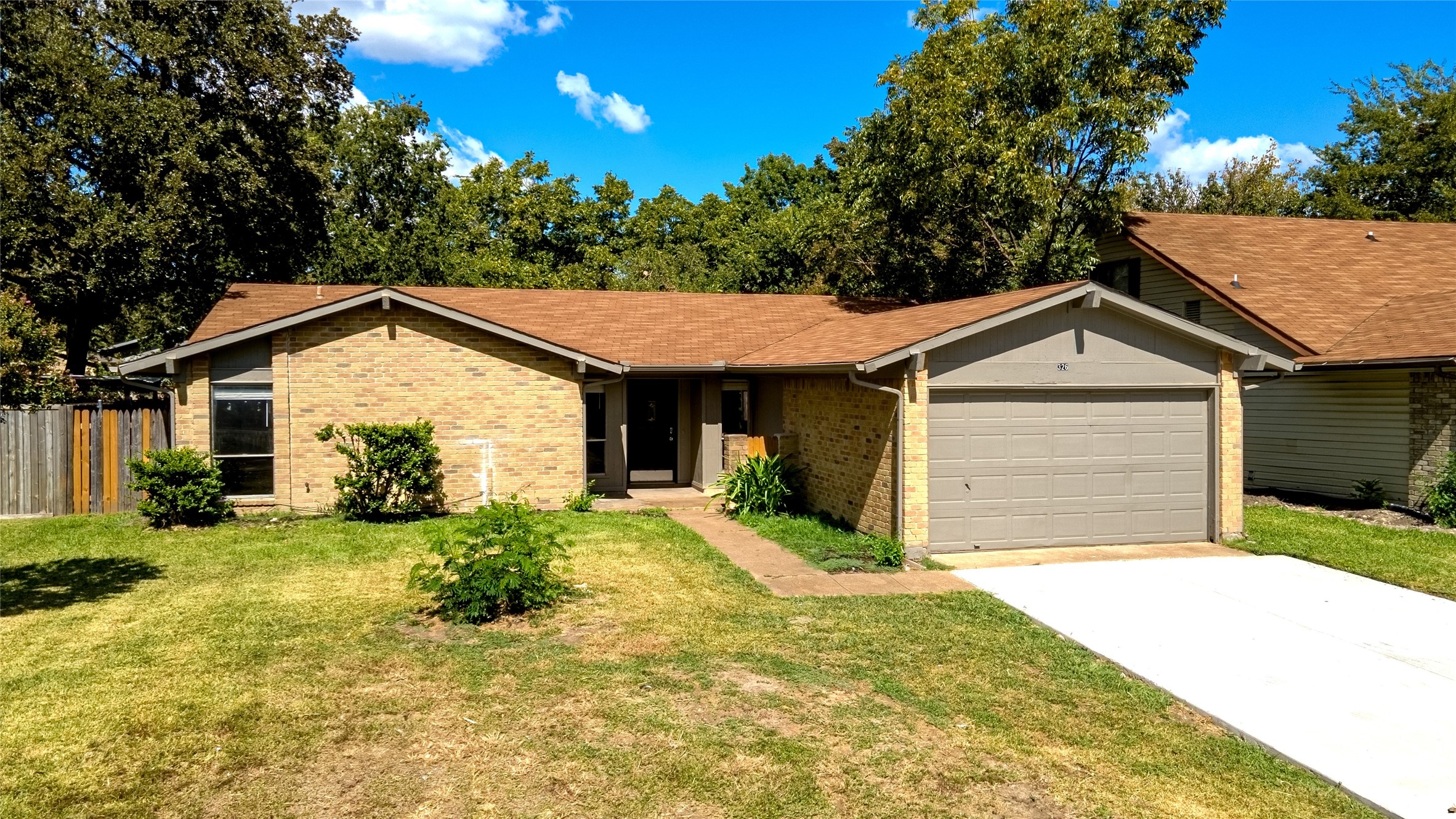 326 E Springdale Lane