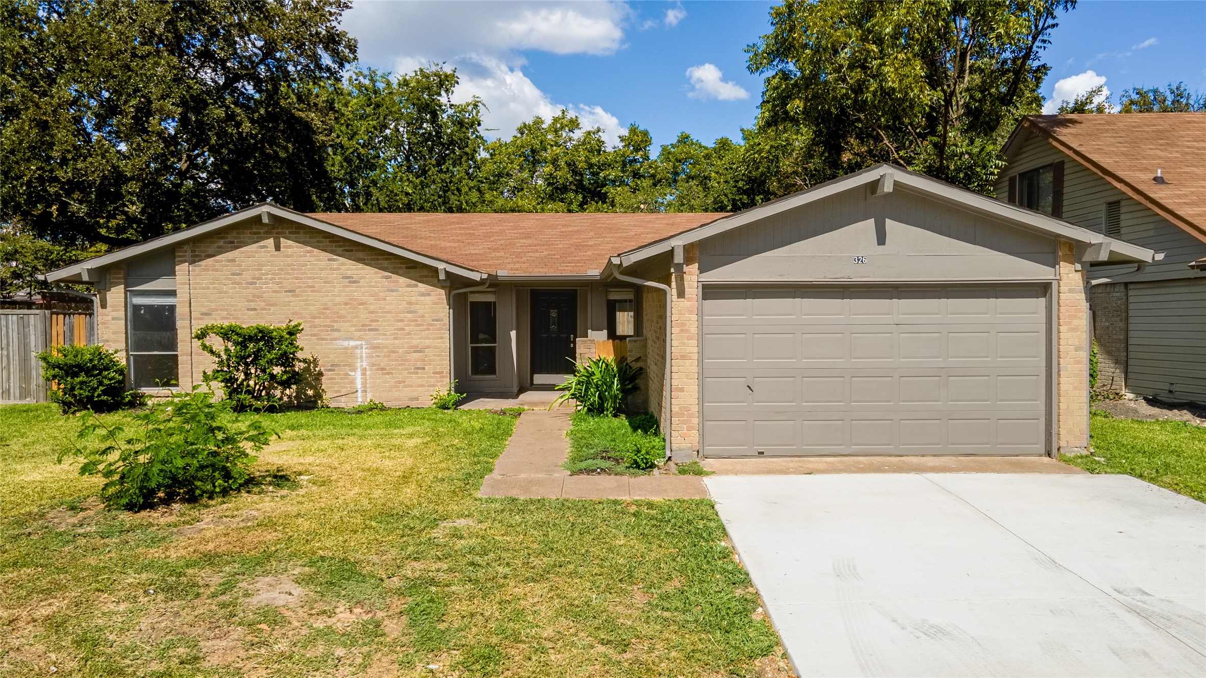 326 E Springdale Lane