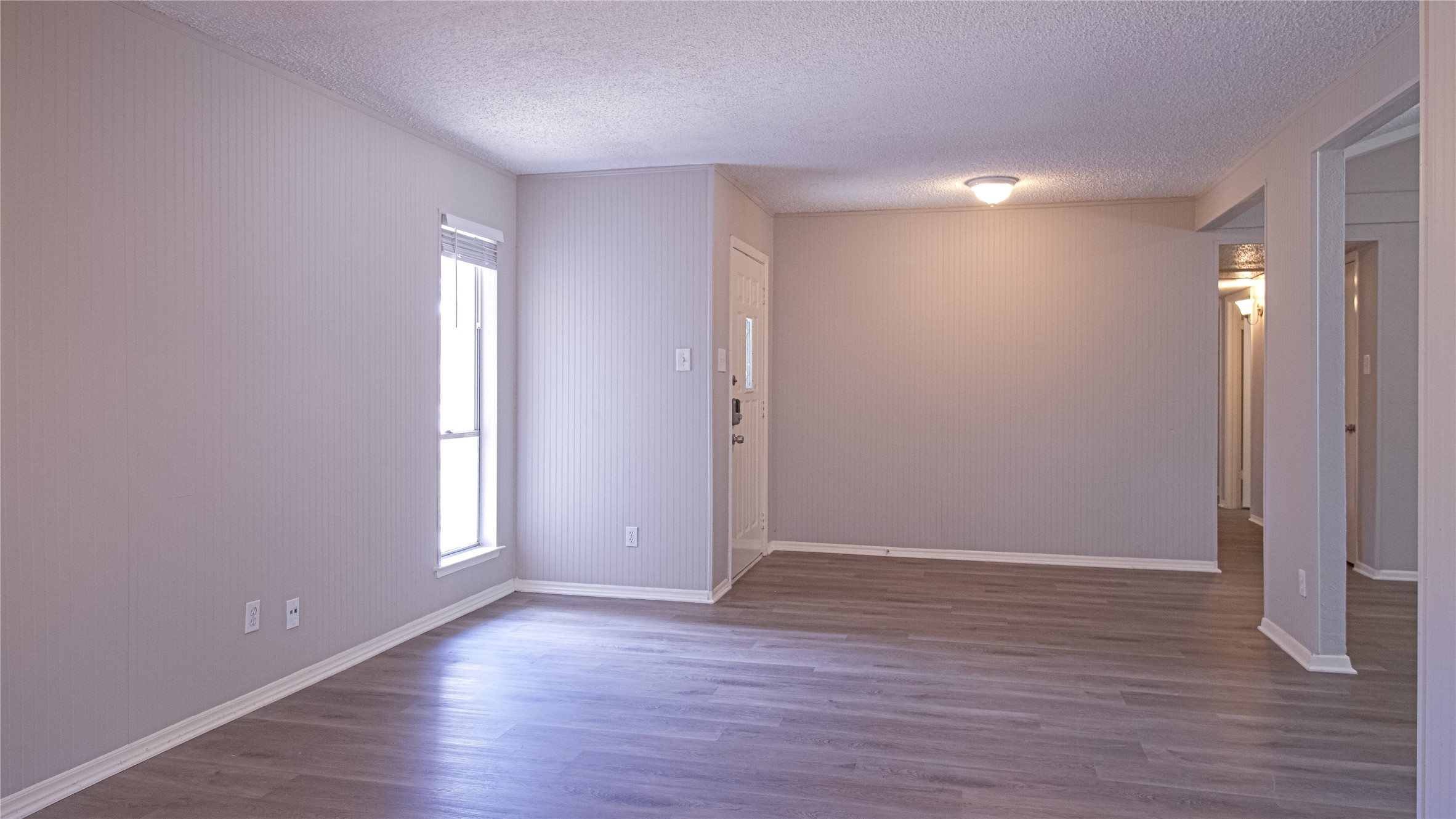 326 E Springdale Lane