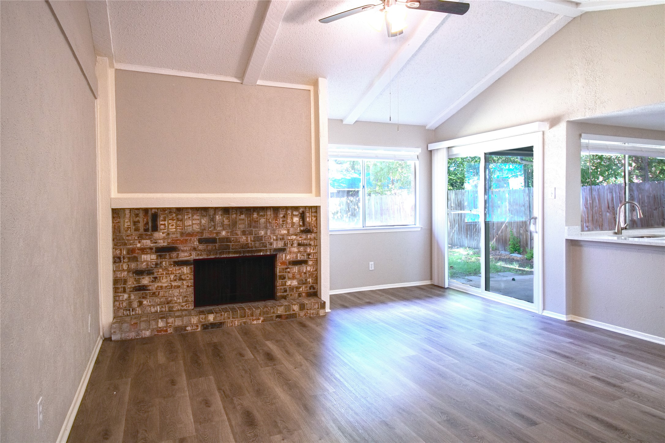 326 E Springdale Lane