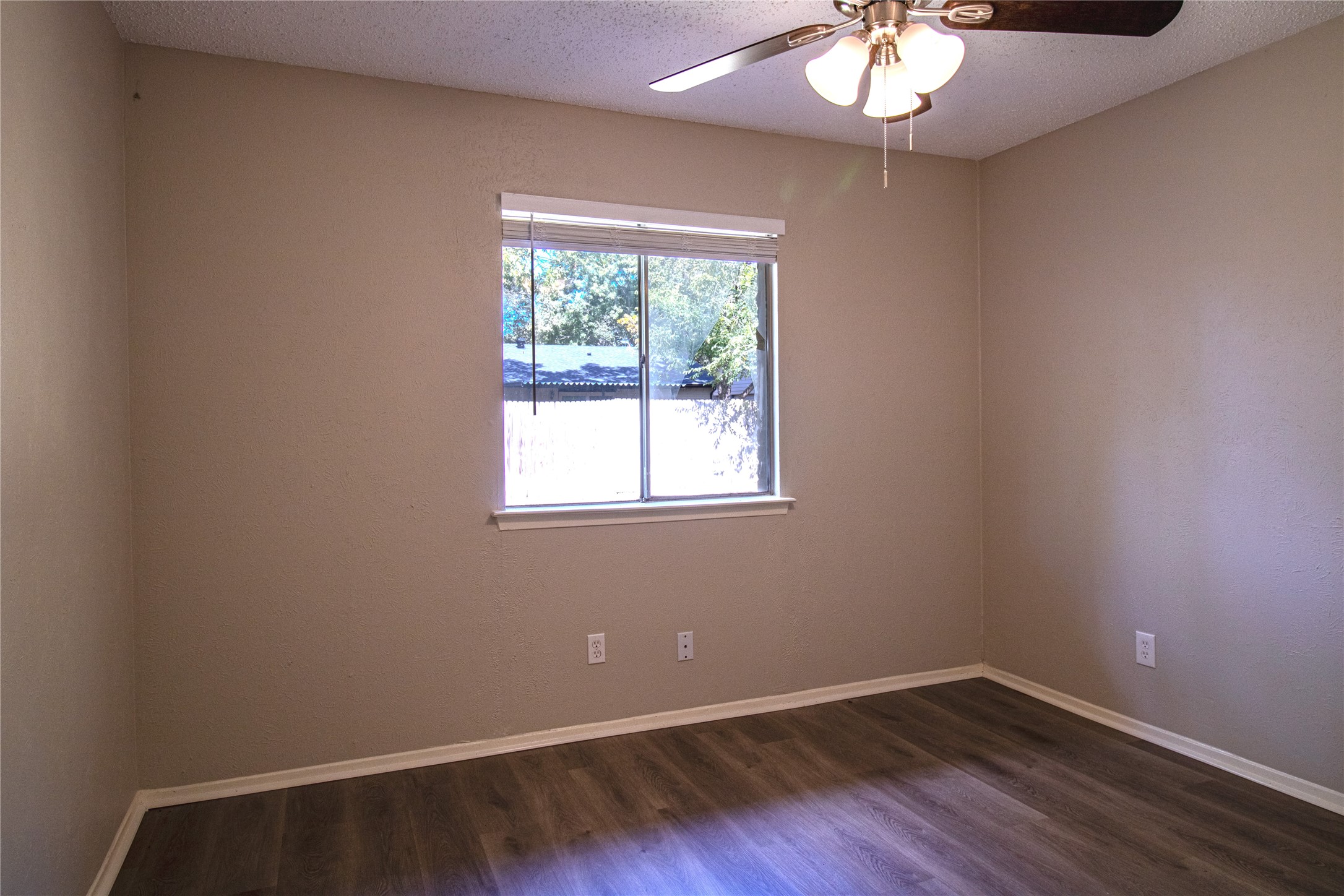 326 E Springdale Lane