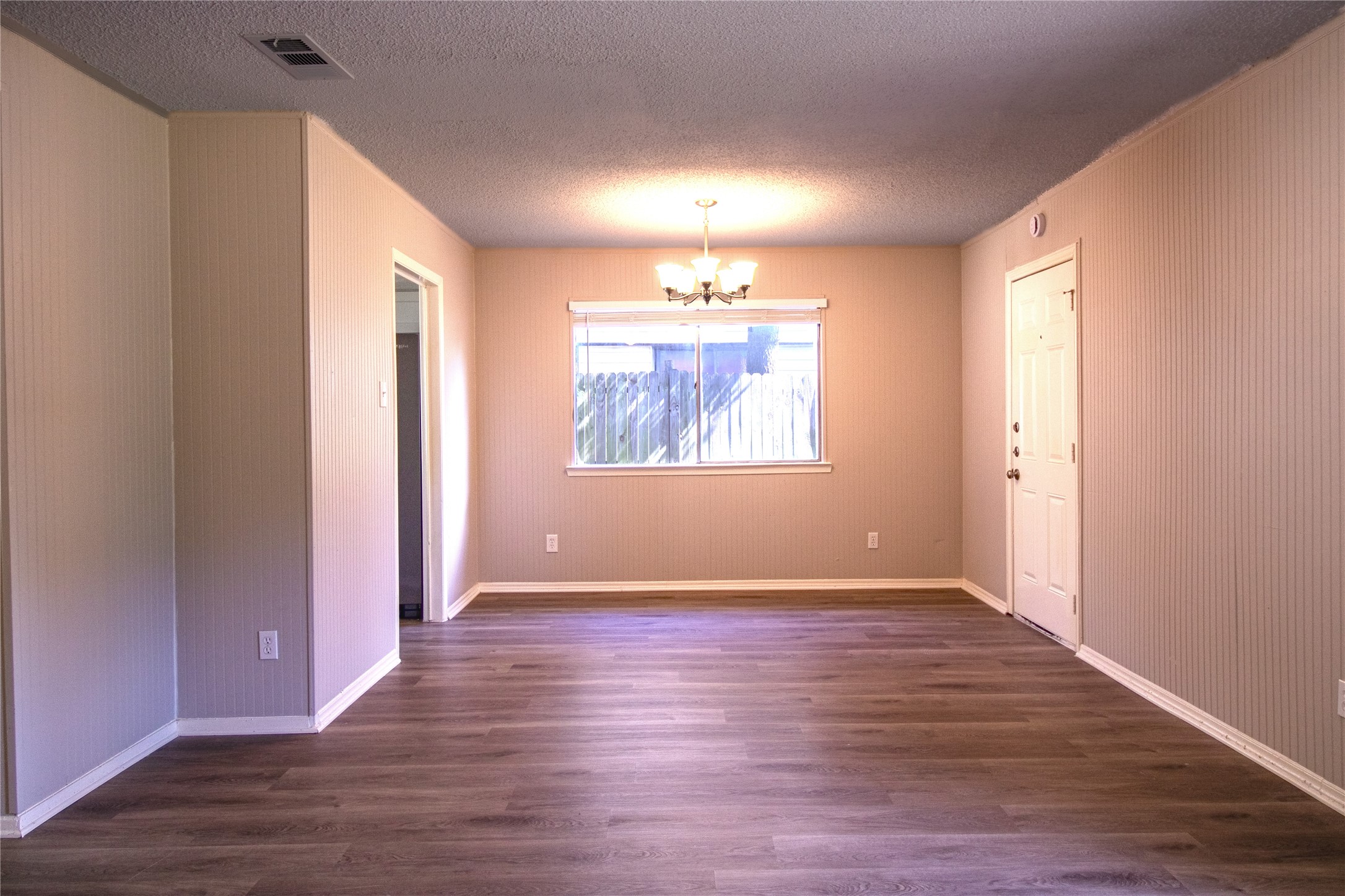 326 E Springdale Lane