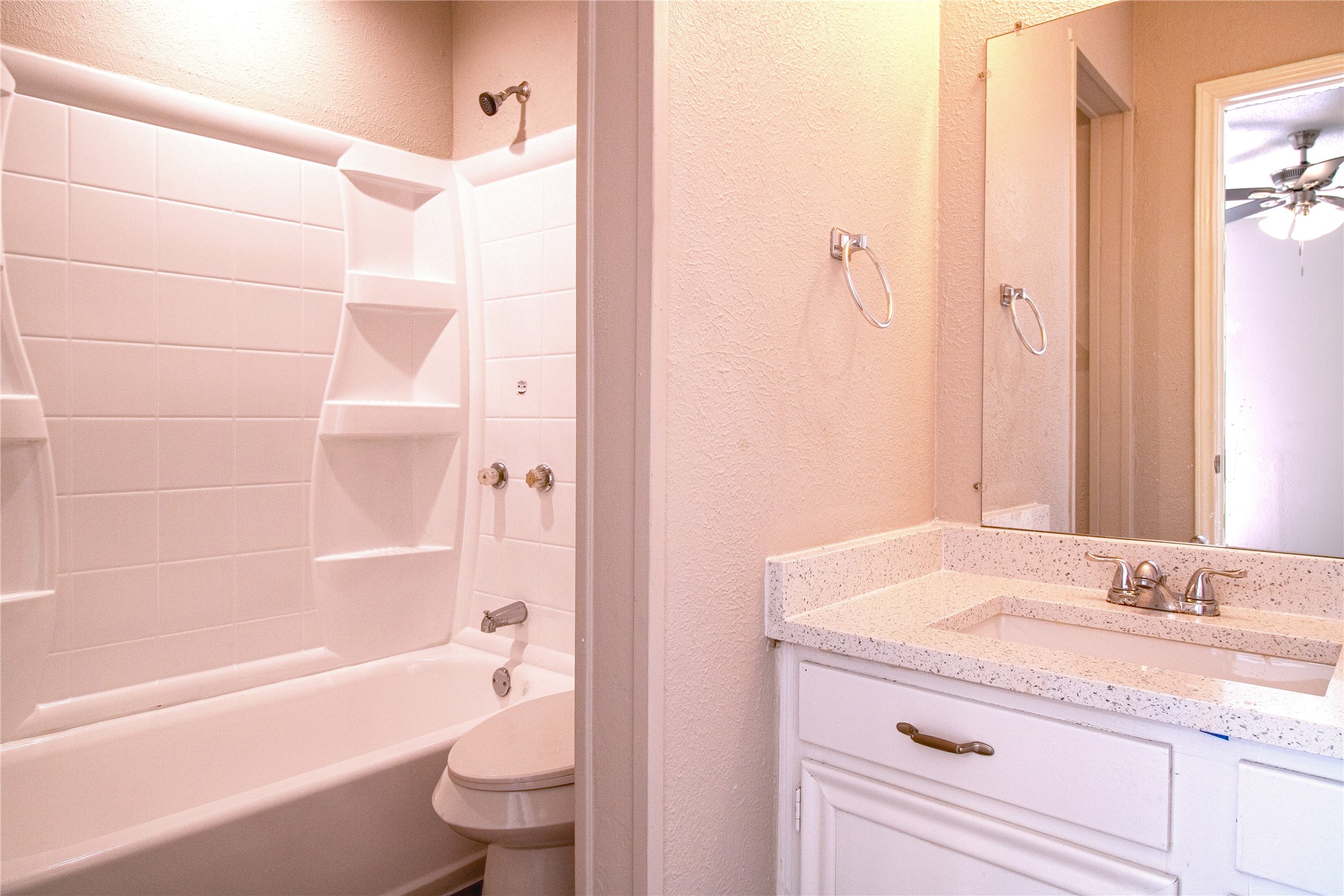 326 E Springdale Lane