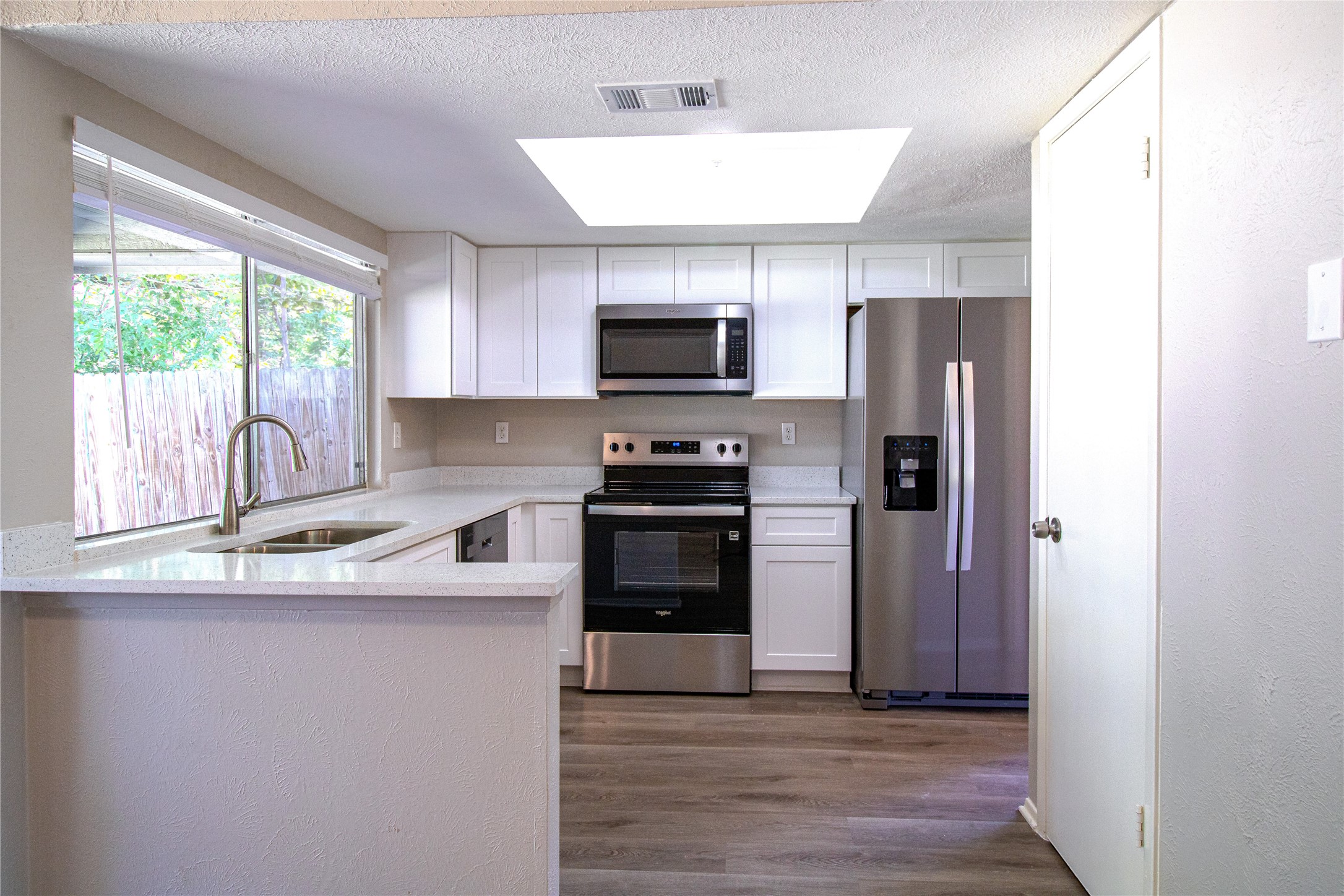 326 E Springdale Lane