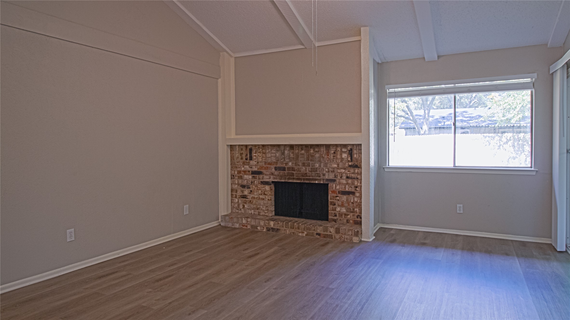 326 E Springdale Lane