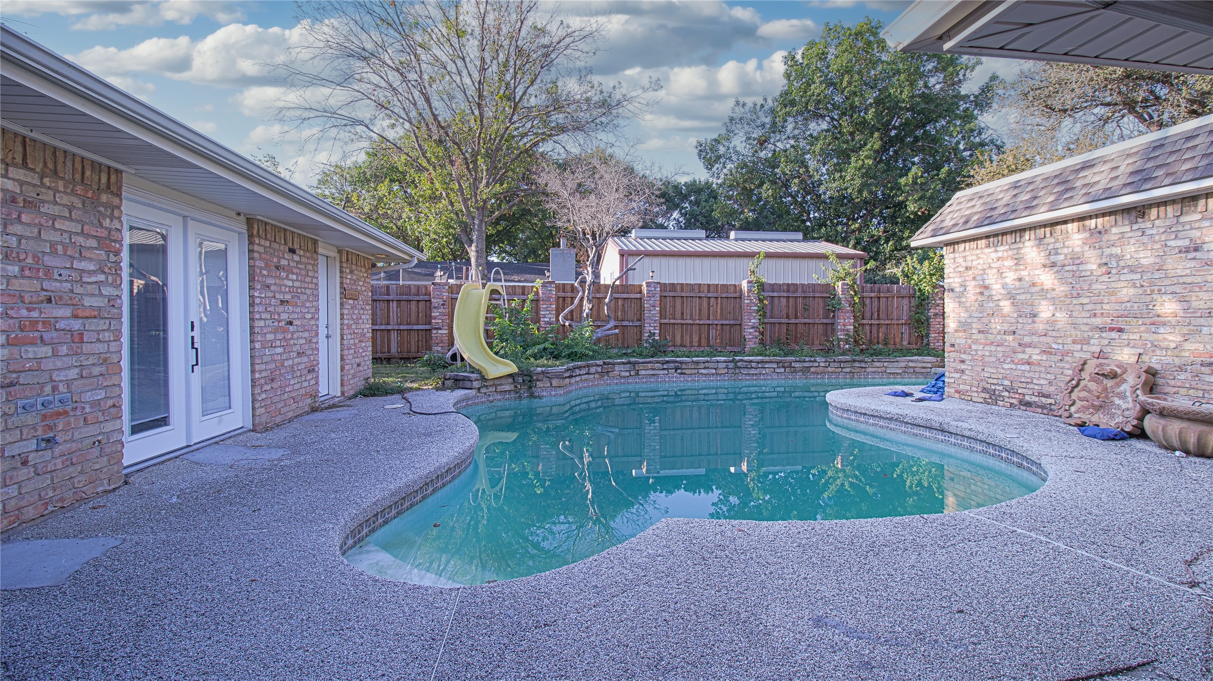 1413 British Boulevard