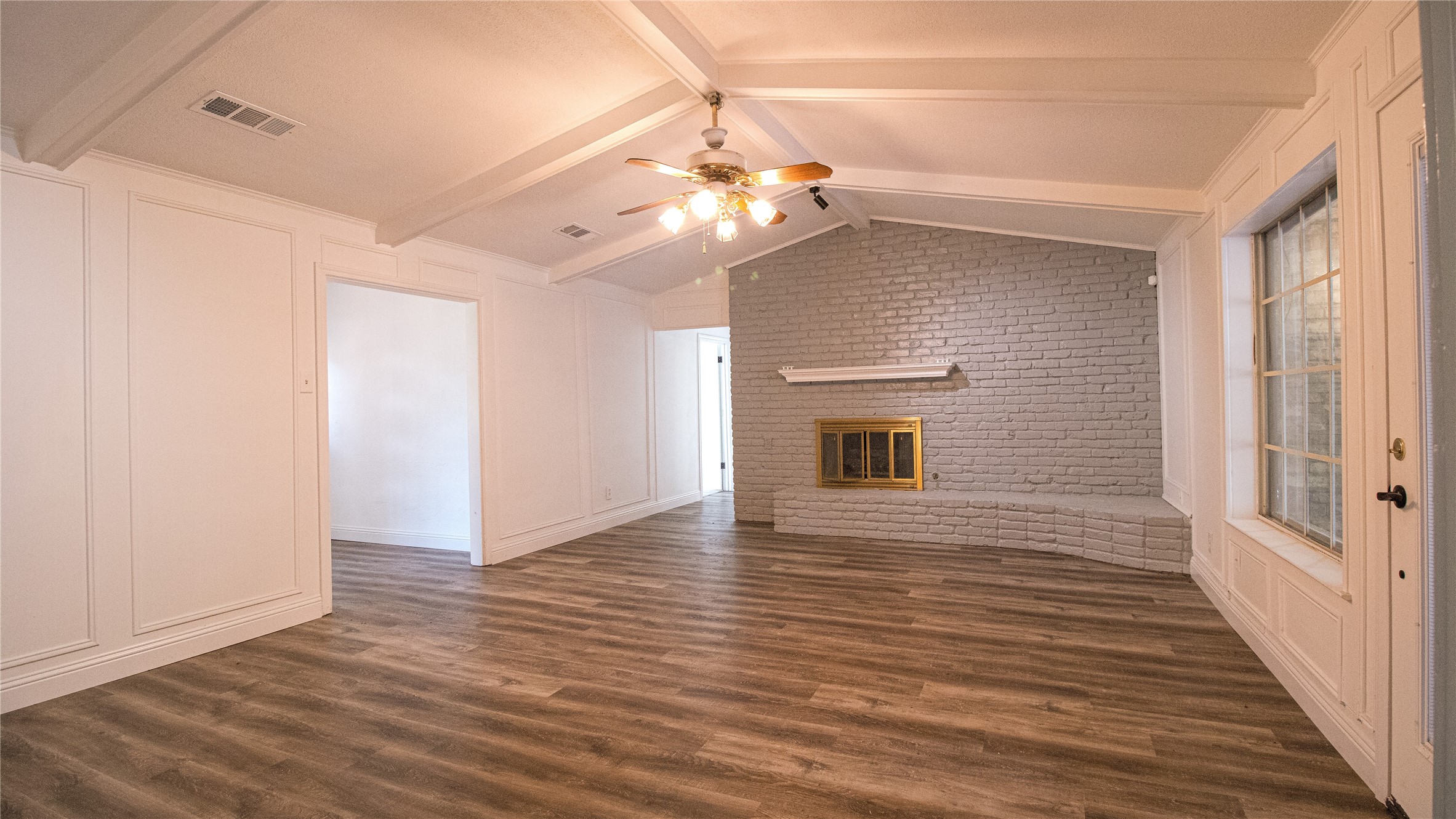 1413 British Boulevard