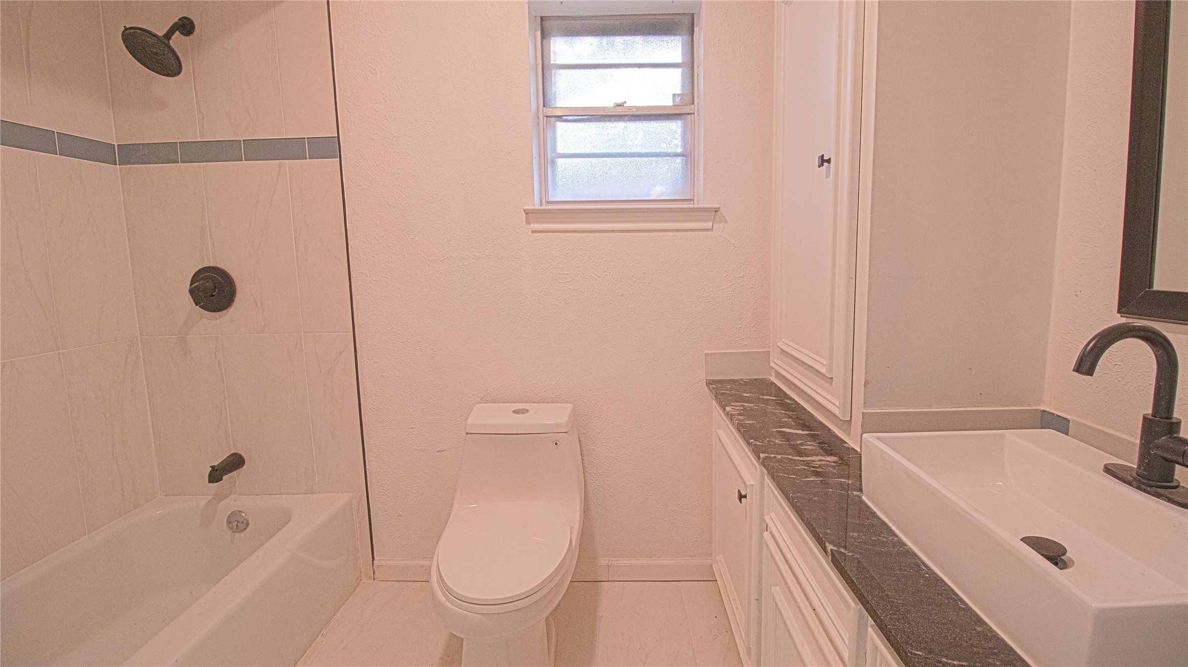 1413 British Boulevard