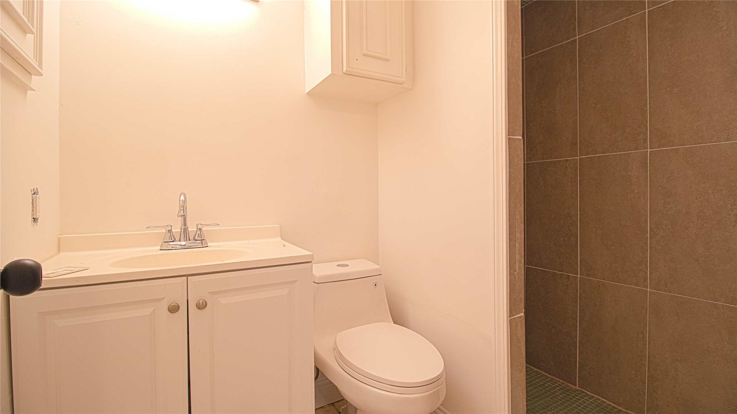 1413 British Boulevard