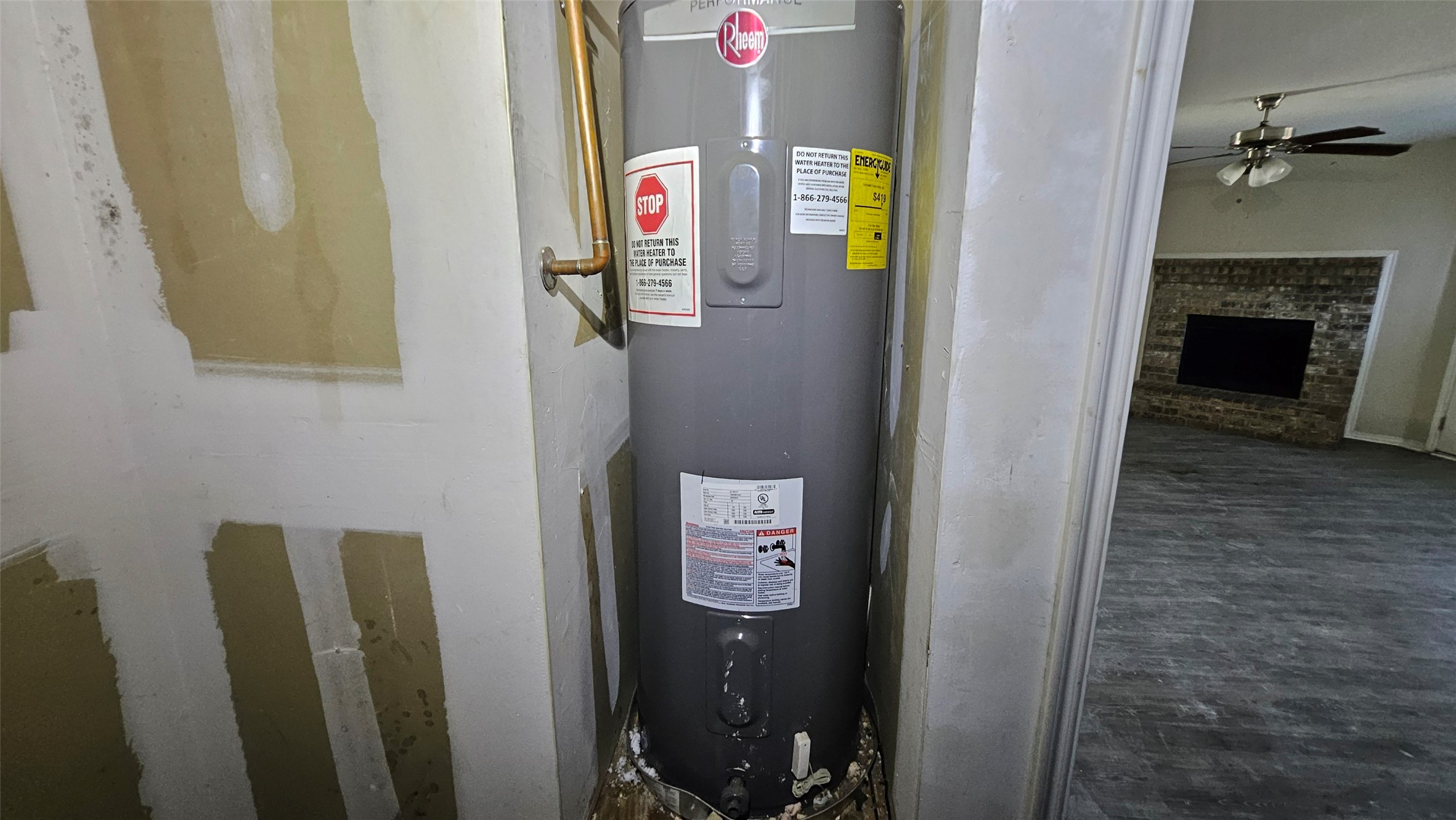 1941 Indian Lilac Drive