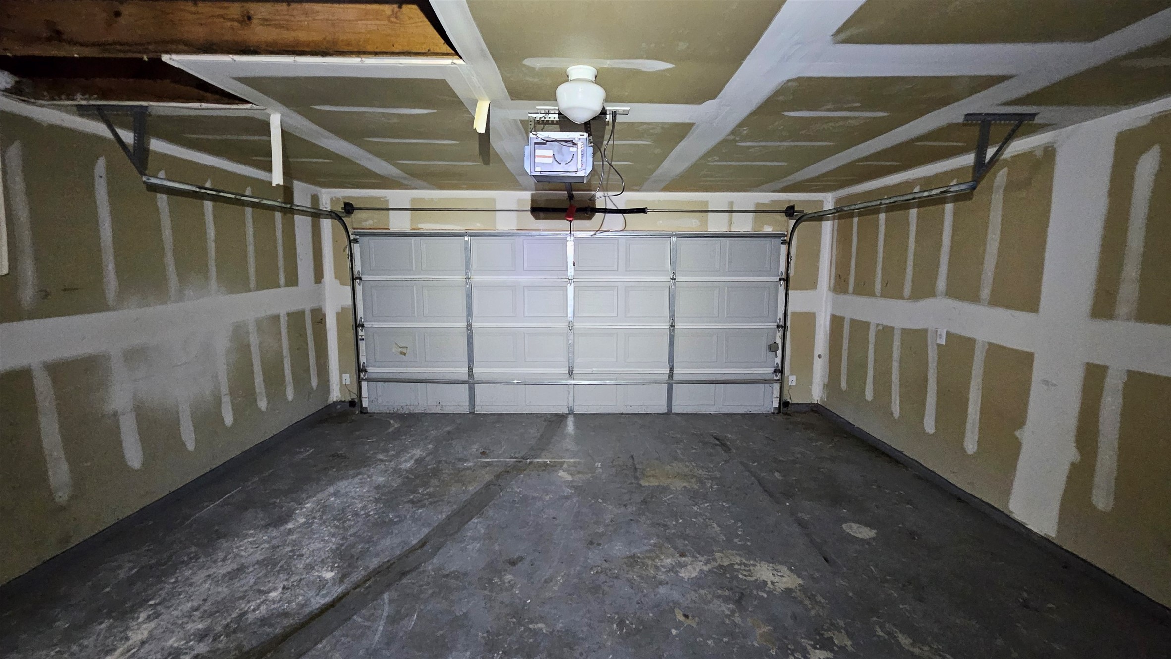 1941 Indian Lilac Drive