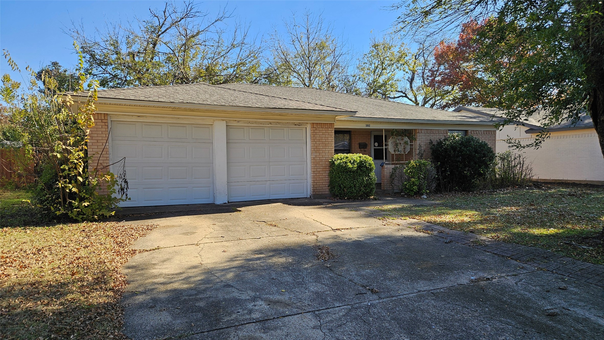 302 N Cottonwood Drive