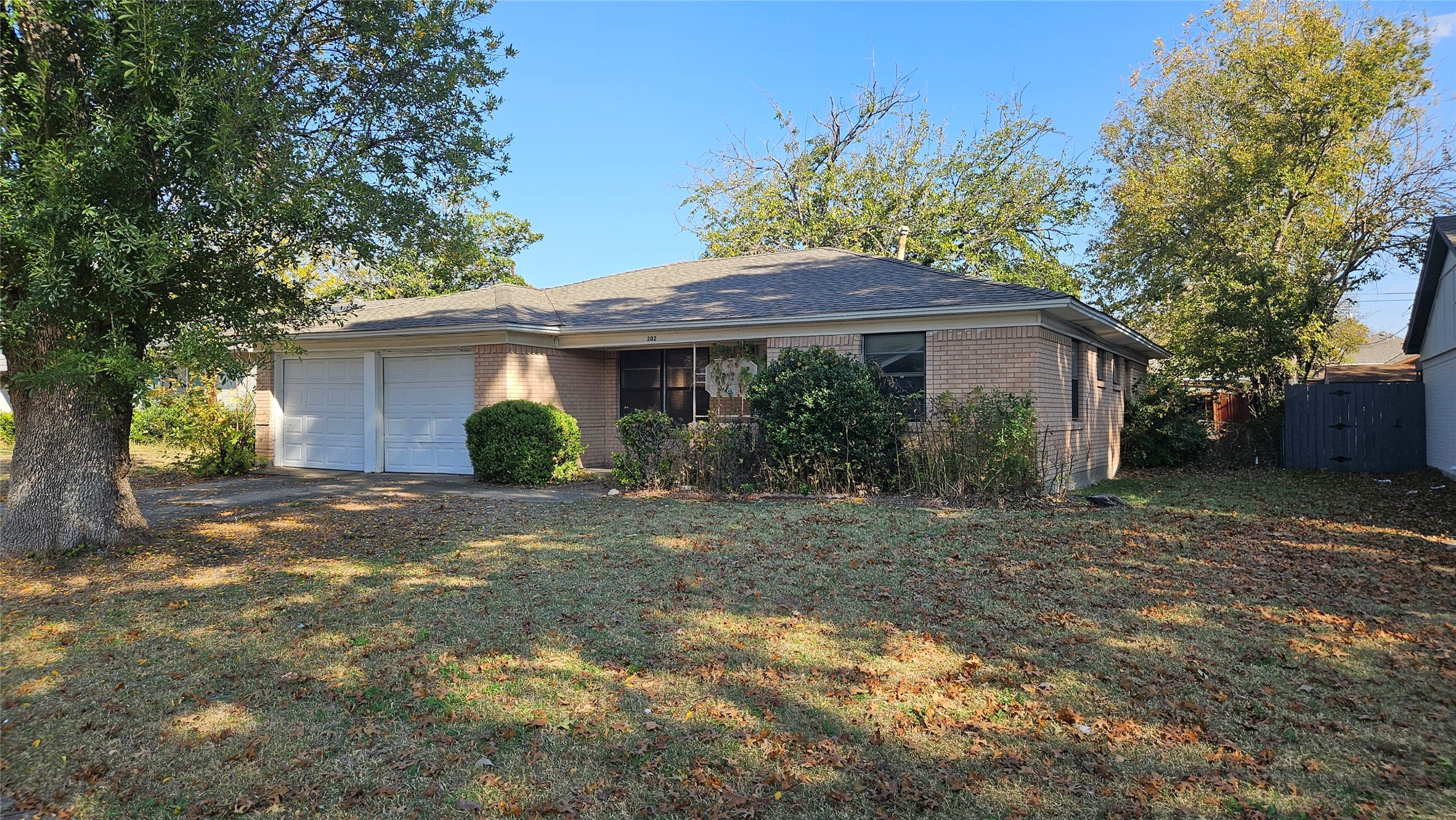 302 N Cottonwood Drive