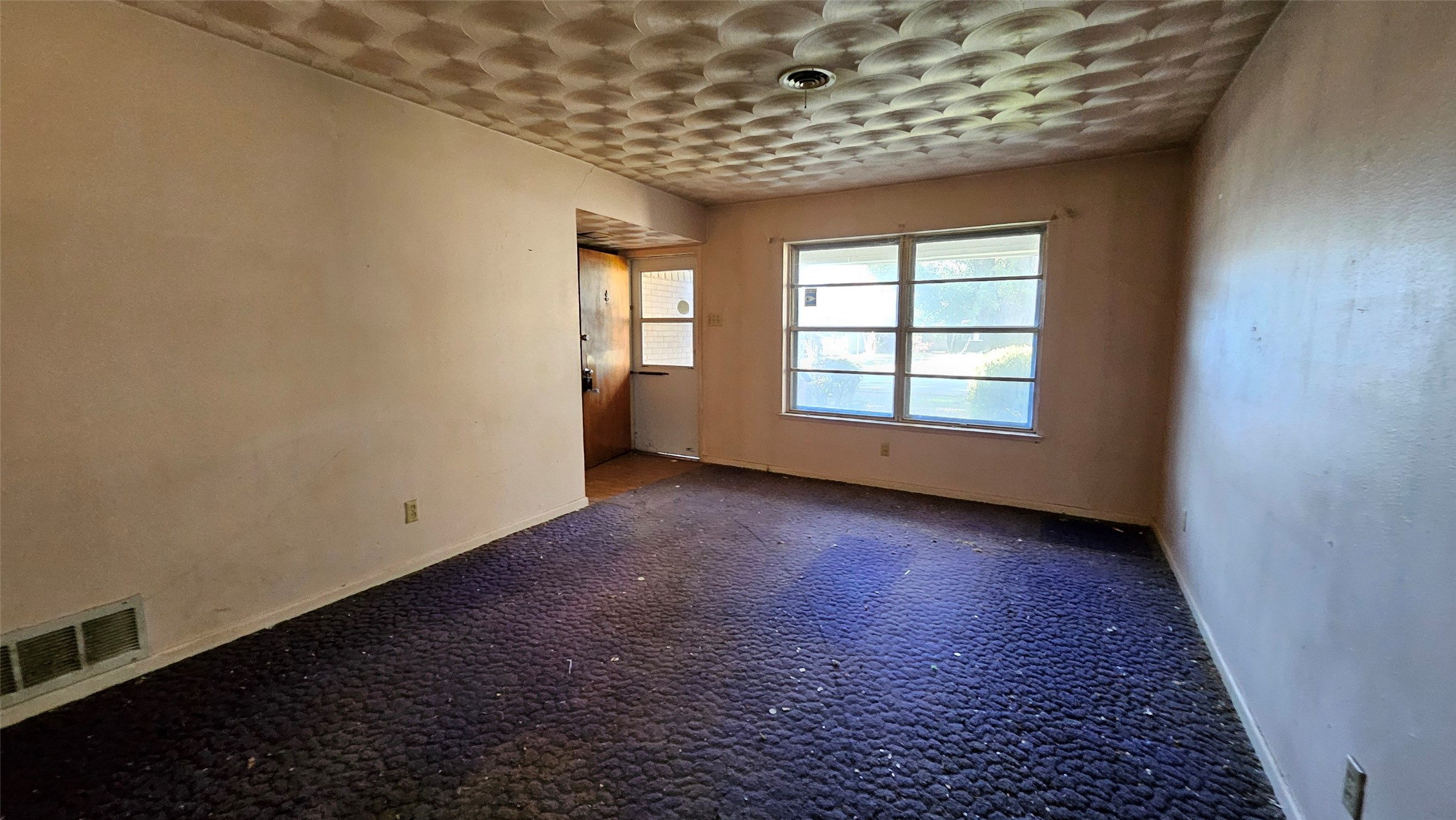 302 N Cottonwood Drive