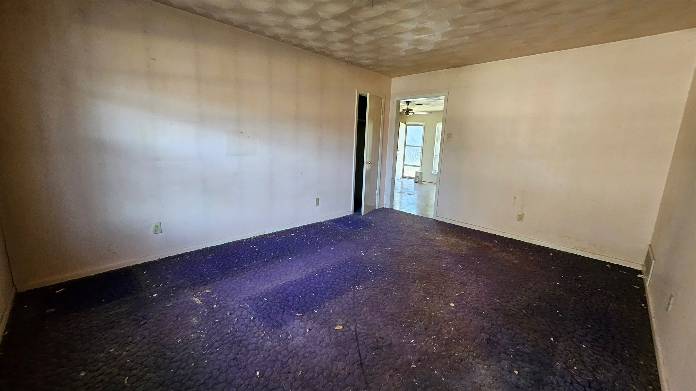 302 N Cottonwood Drive