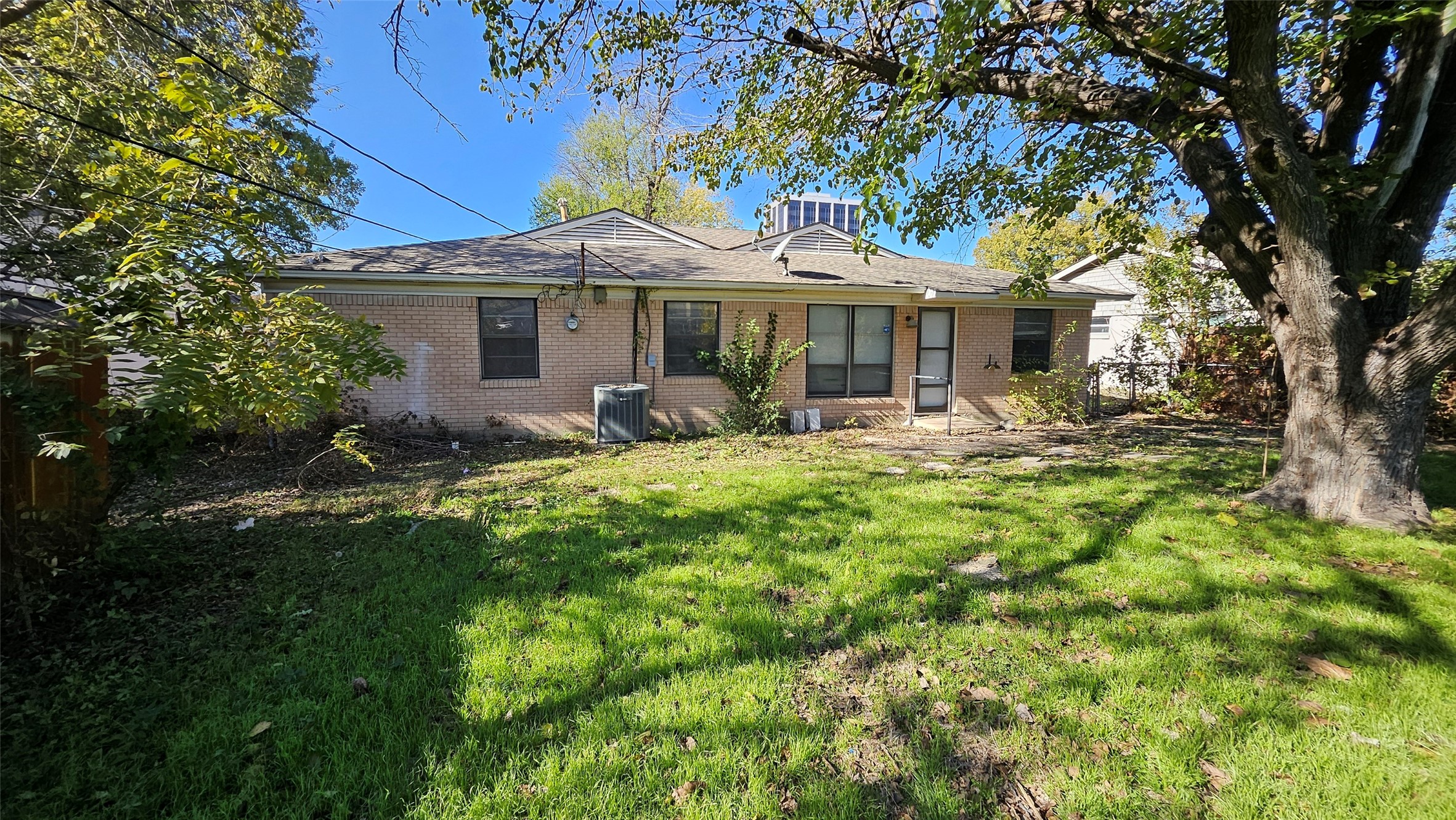 302 N Cottonwood Drive