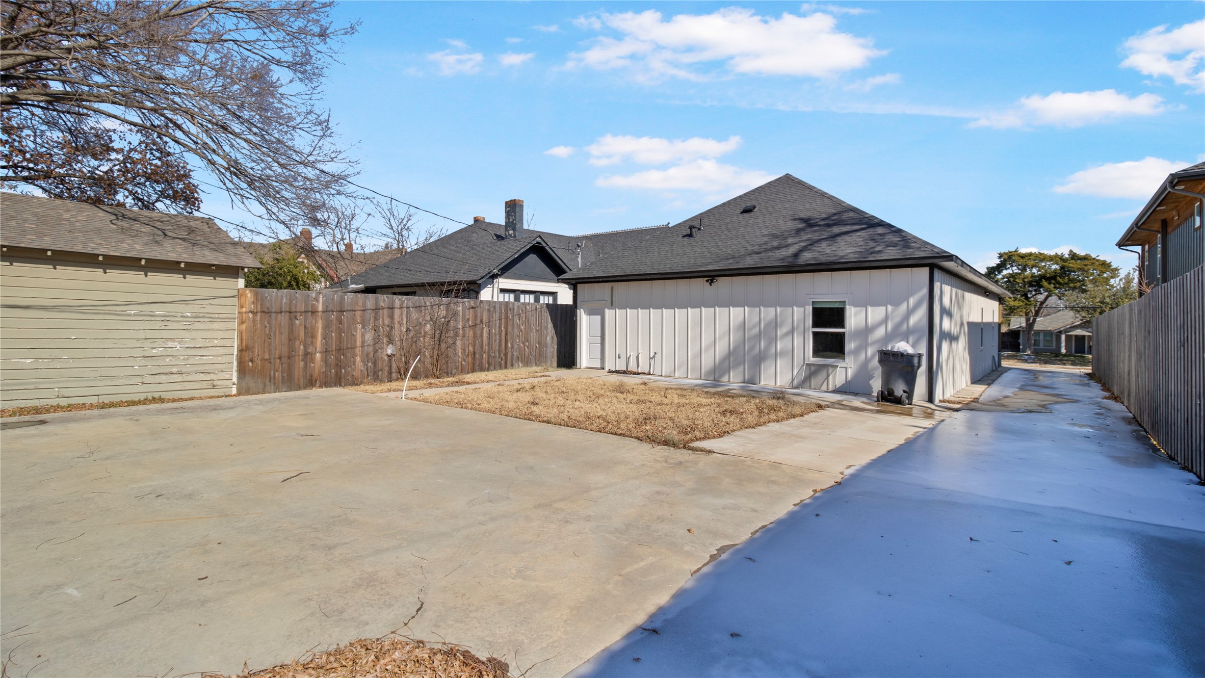 1029 N Madison Avenue