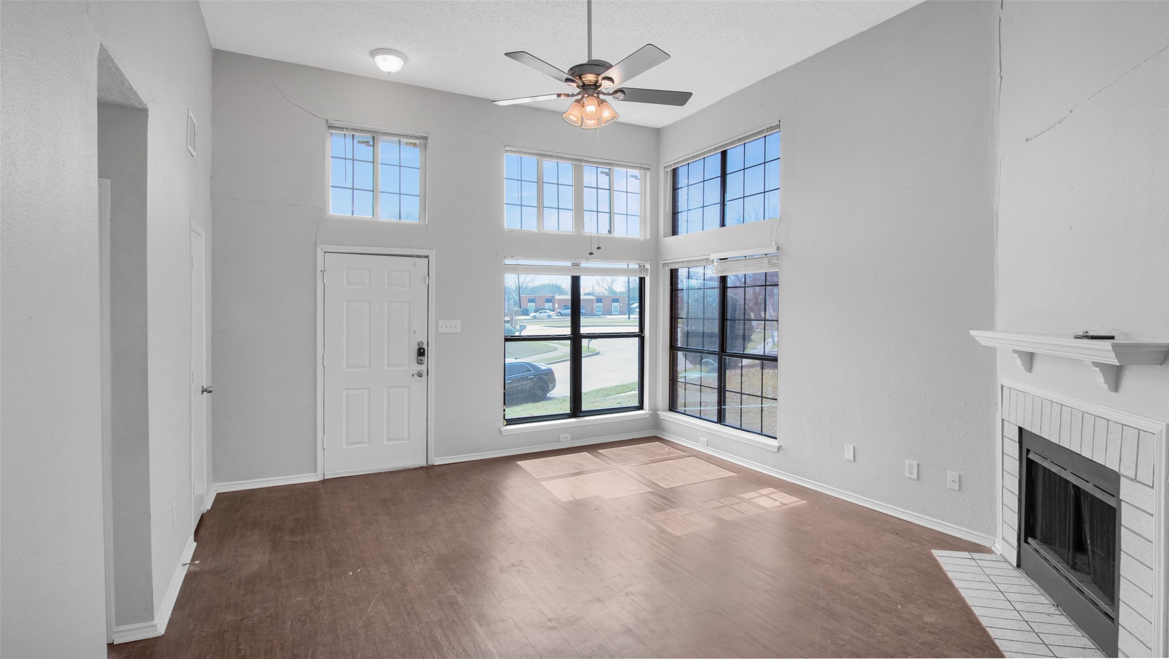 1527 Charleston Cove