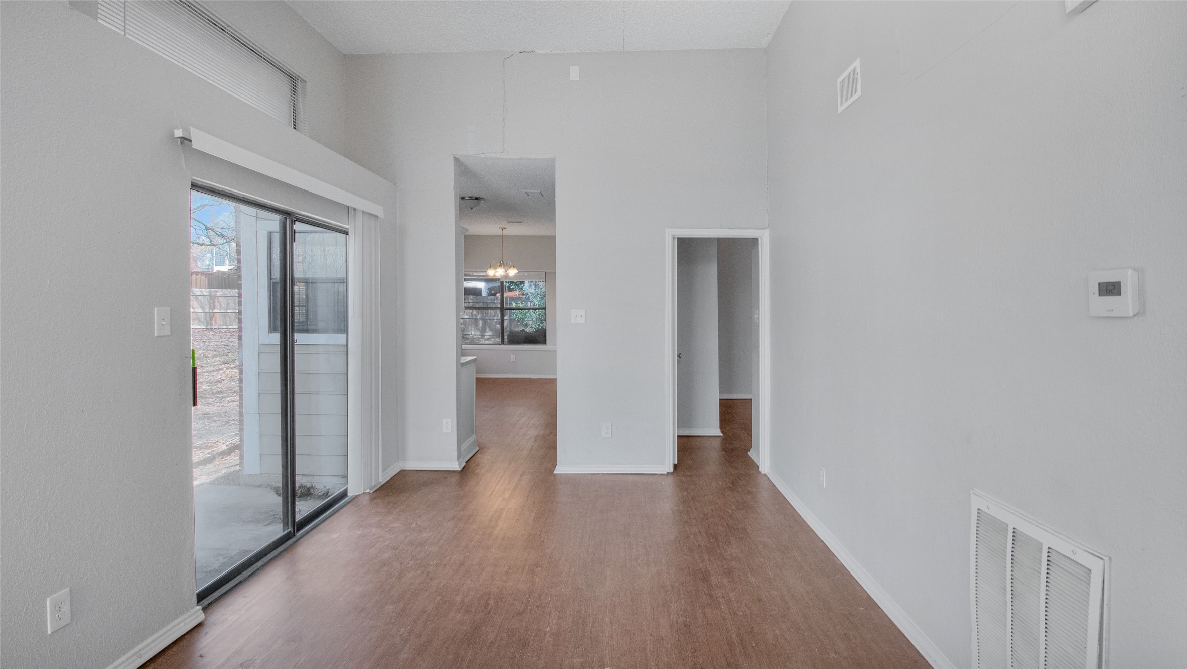 1527 Charleston Cove