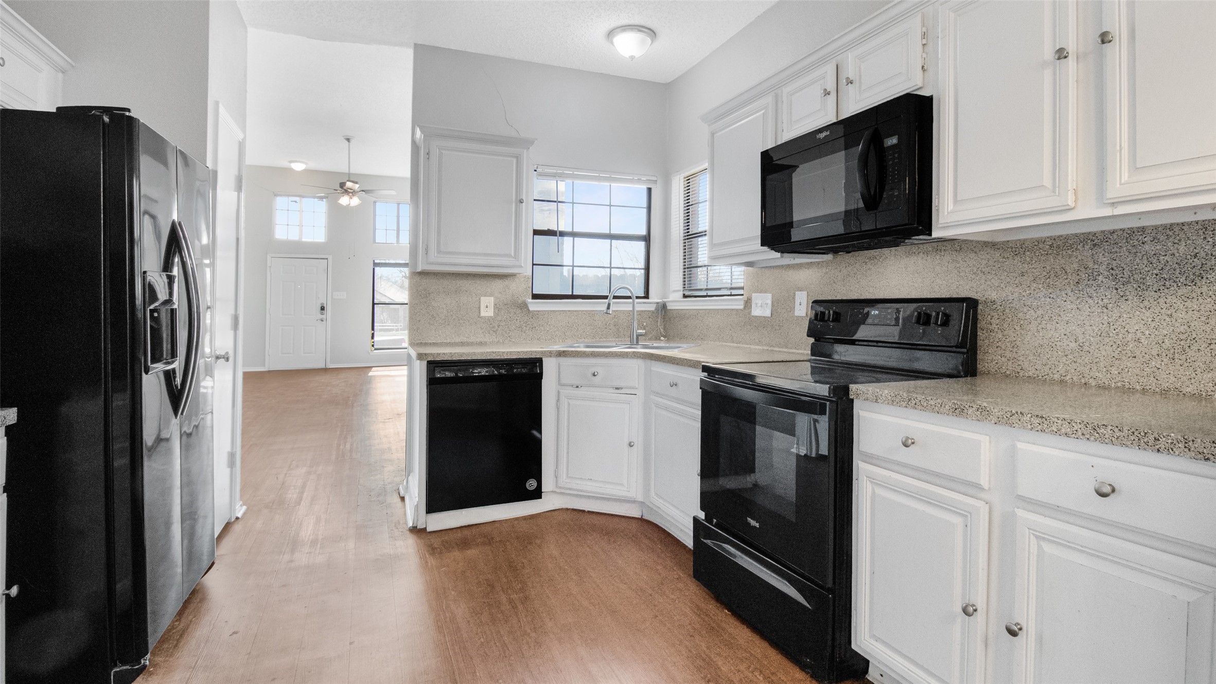 1527 Charleston Cove