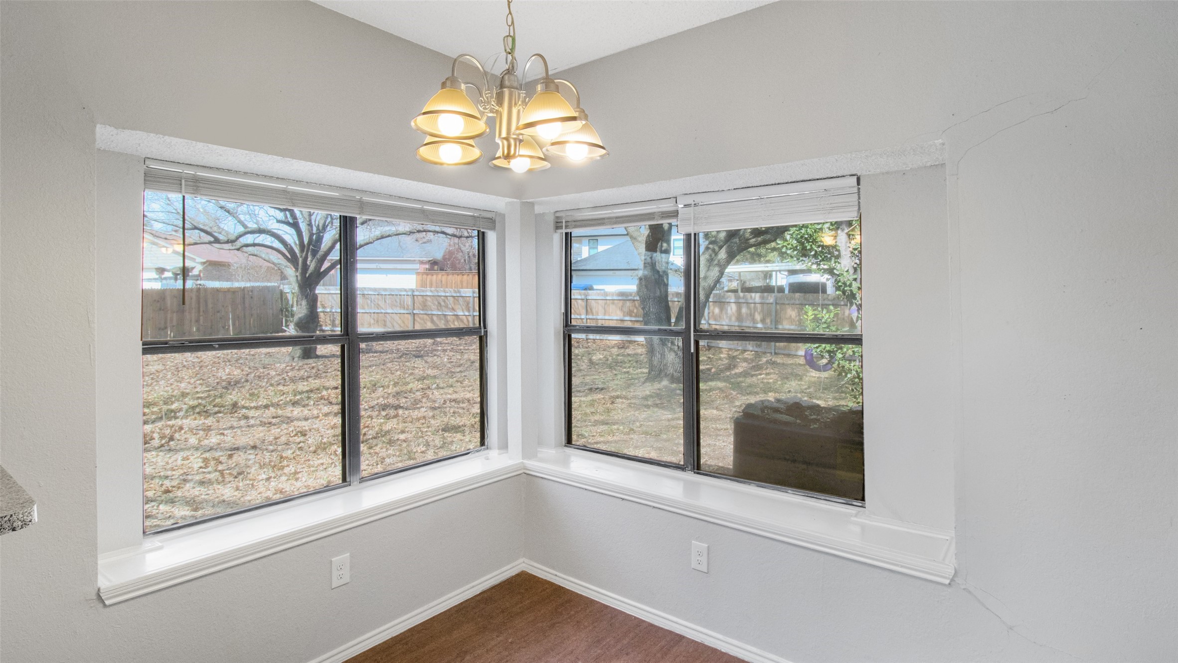 1527 Charleston Cove