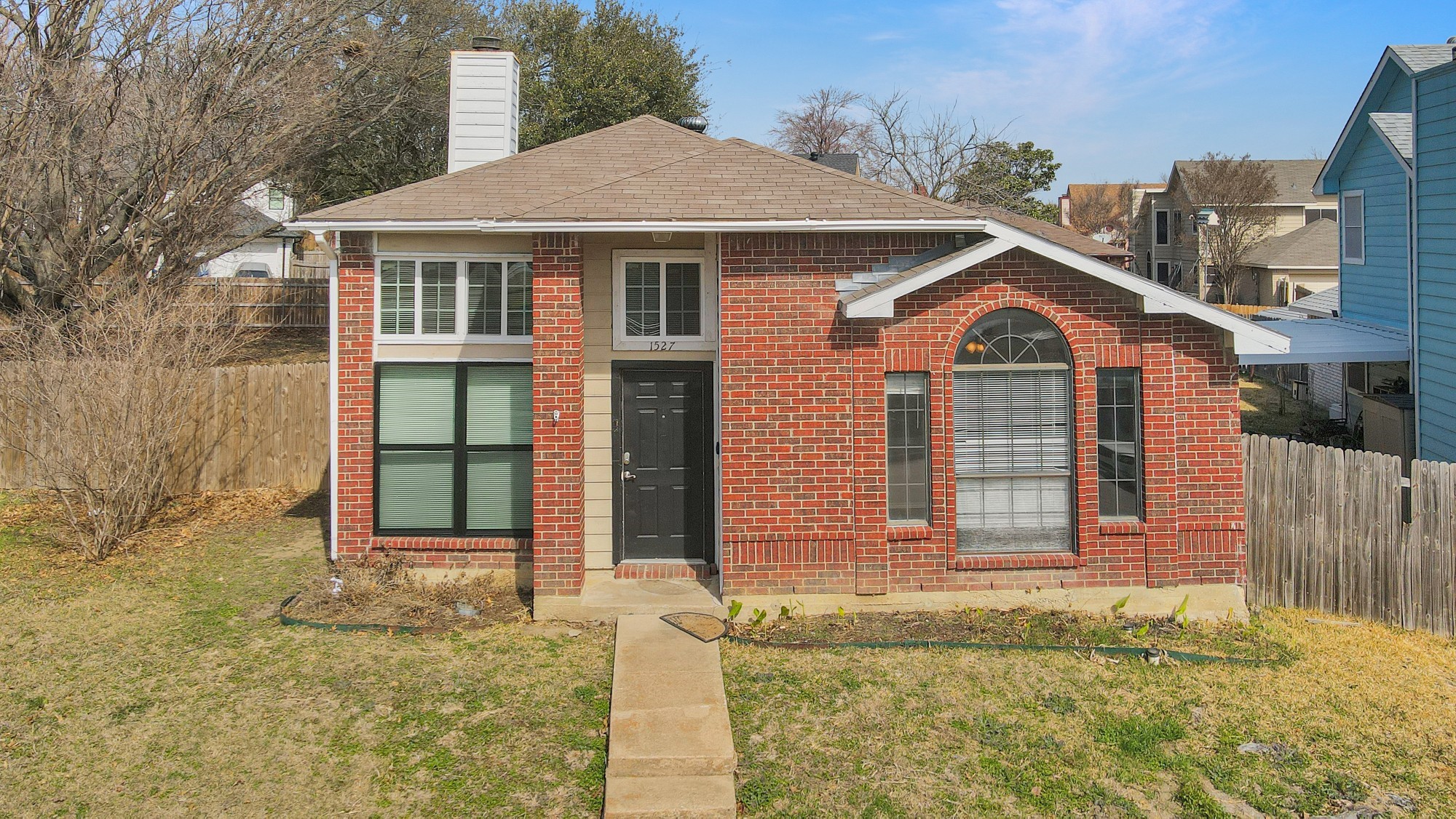 1527 Charleston Cove