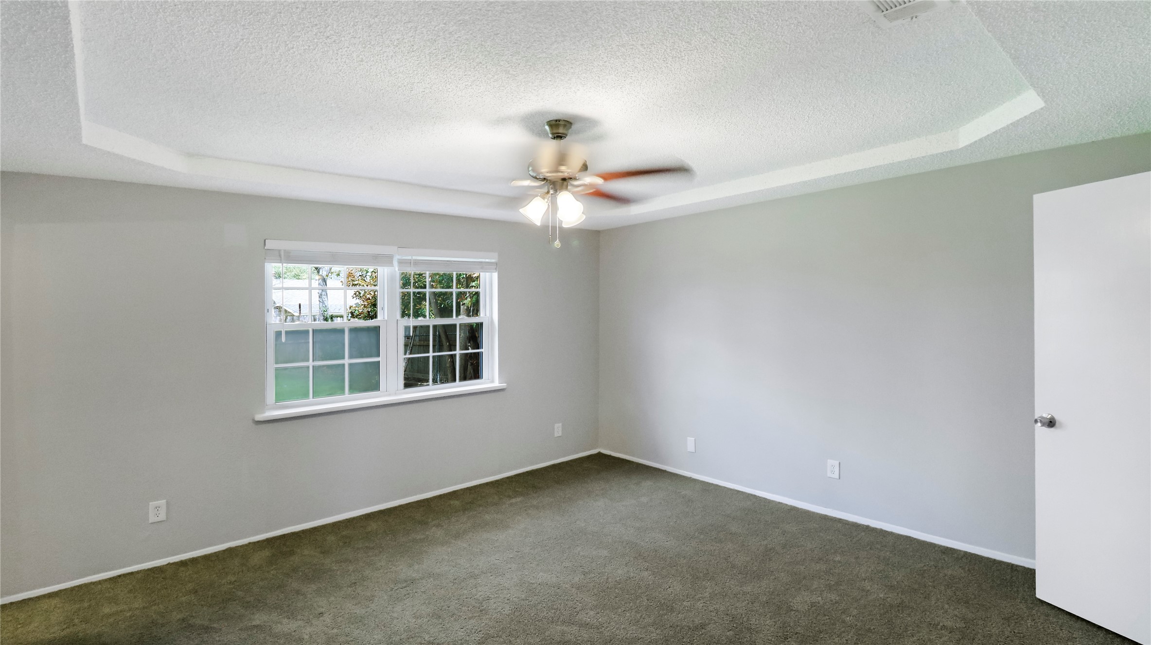 7437 Sandhurst Lane S