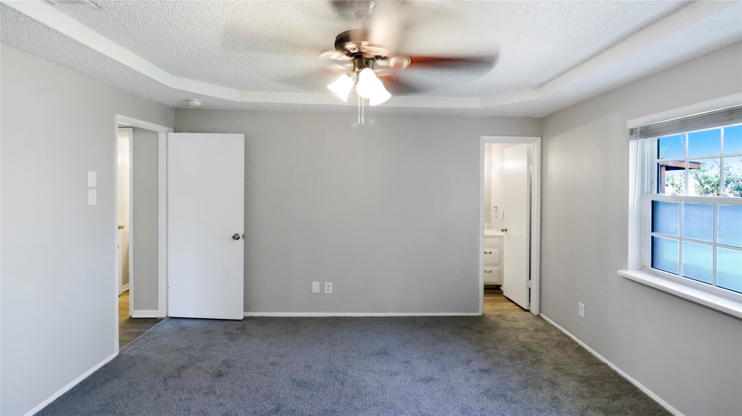 7437 Sandhurst Lane S