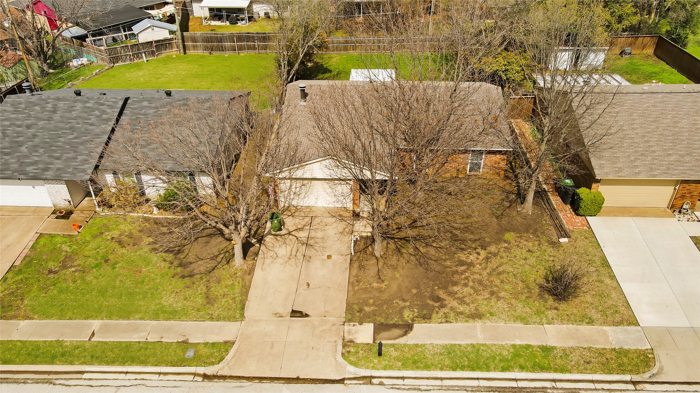 7437 Sandhurst Lane S