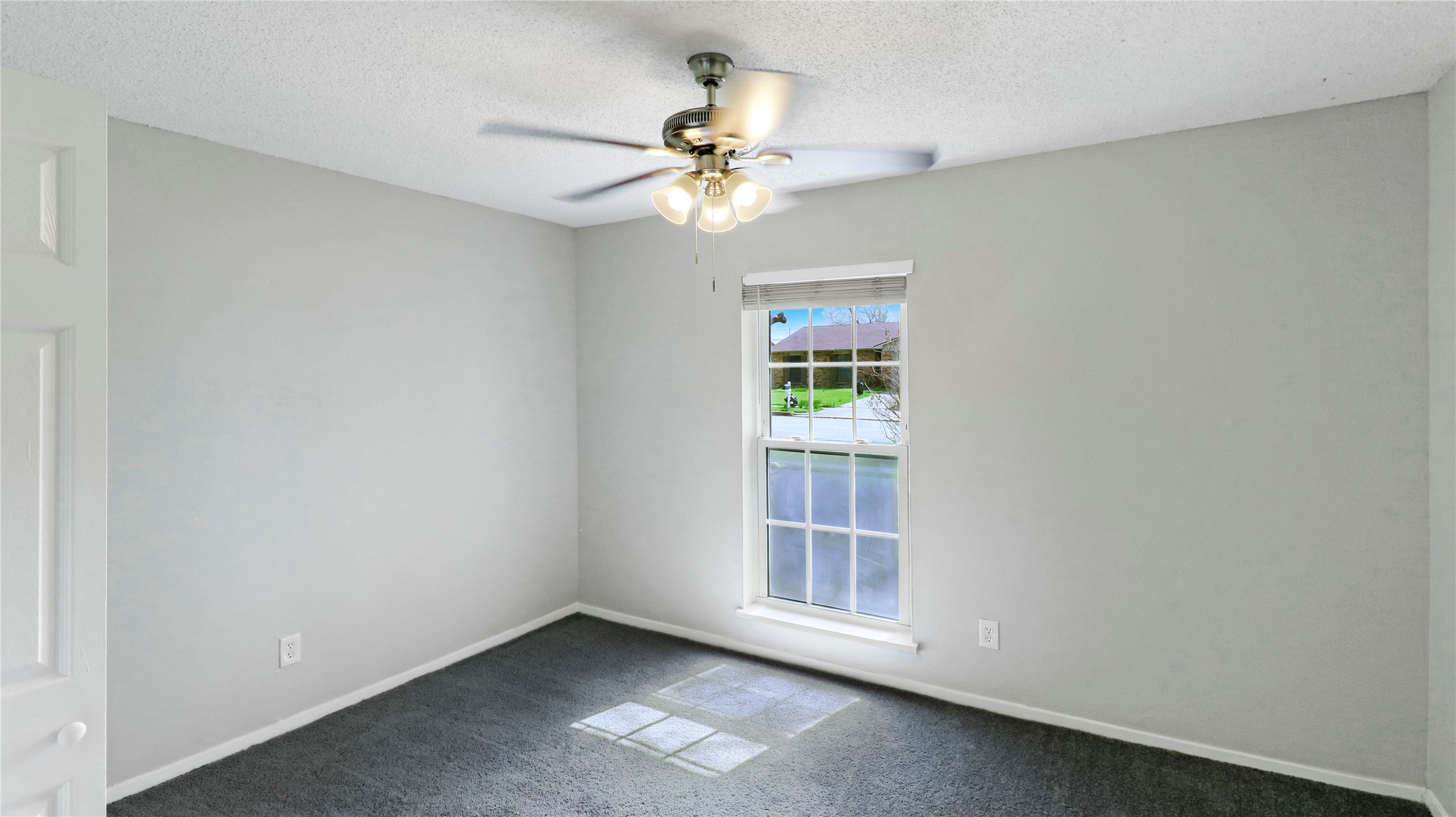 7437 Sandhurst Lane S